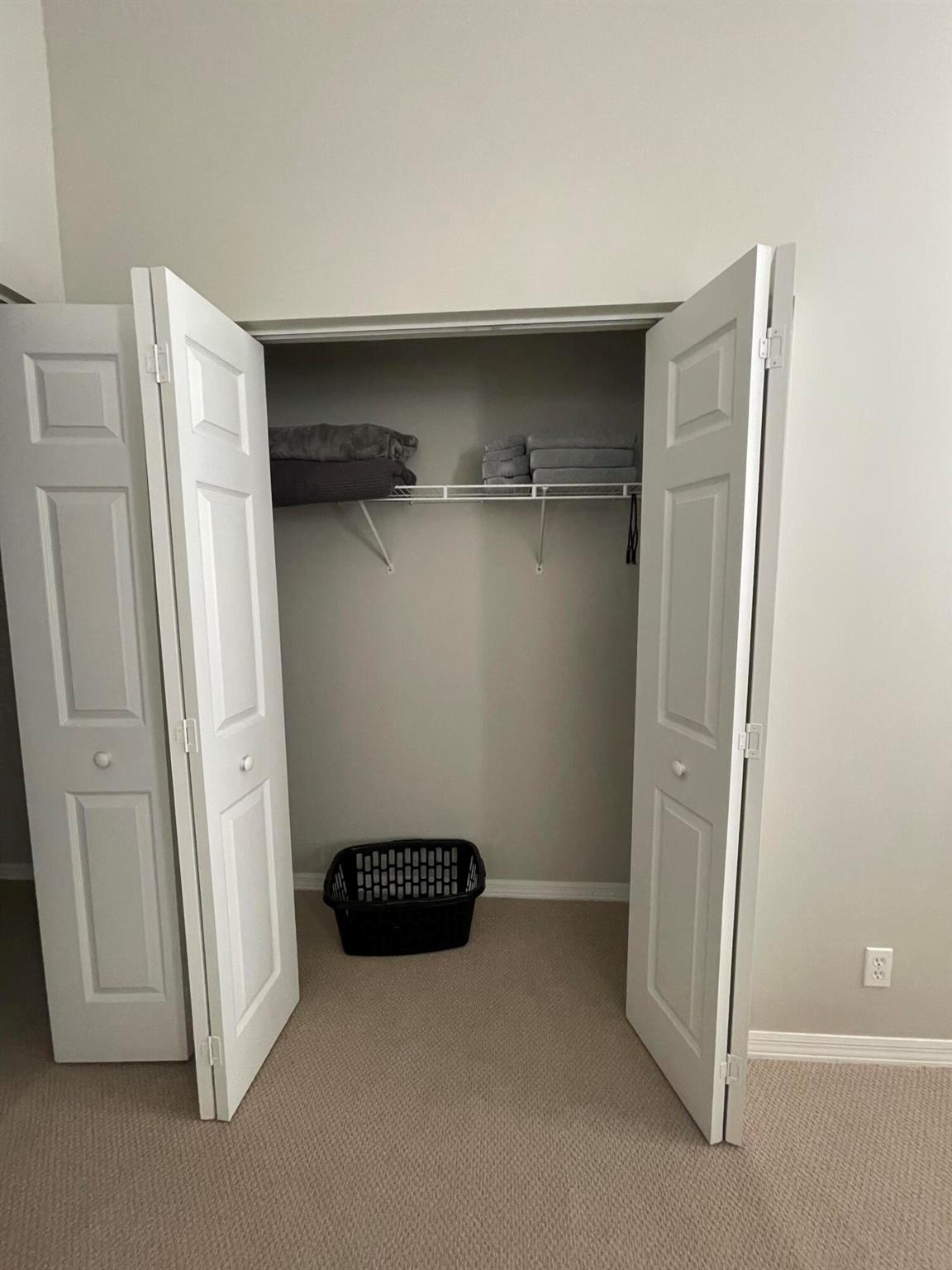 WELLINGTON TR 42B - Residential Lease