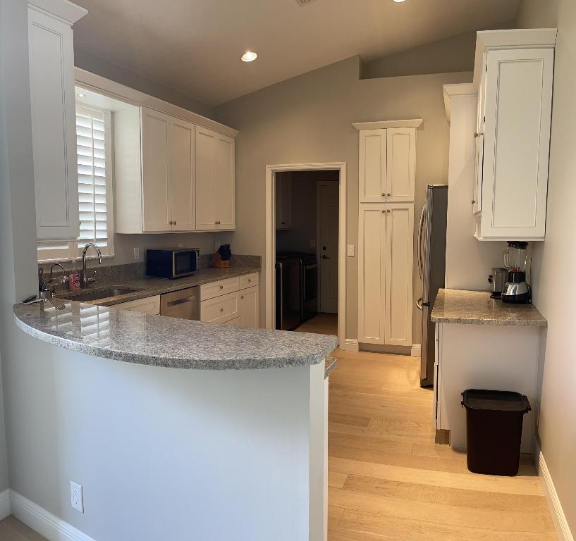 WELLINGTON TR 42B - Residential Lease