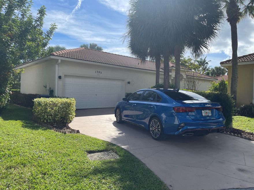 Rare find single family home in the heart of Wellington. Whole House Super High Quality Remodeled ~ White Oakwood Wide Plank Floors ~ Carpeting in Bedrooms ~ 3 Bed / 2 Bath ~ Interior laundry room with washer and dryer. Gorgeous crown molding. Lots of storage. Community pool on lake, community playground. Unfurnished Yearly Rental