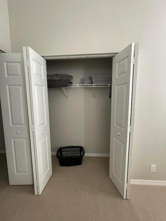 WELLINGTON TR 42B - Residential Lease