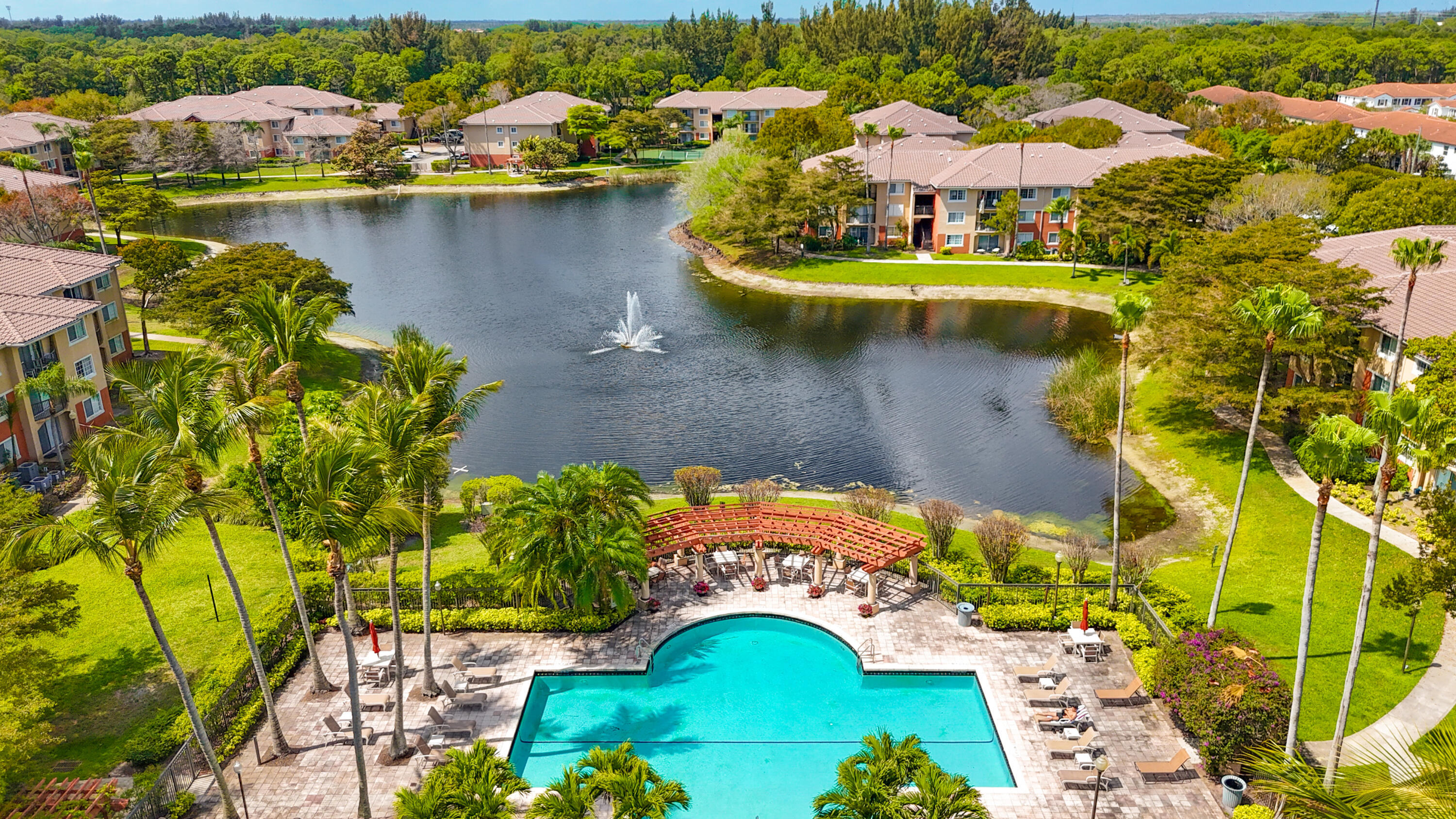 GRAND ISLES CONDO - Residential