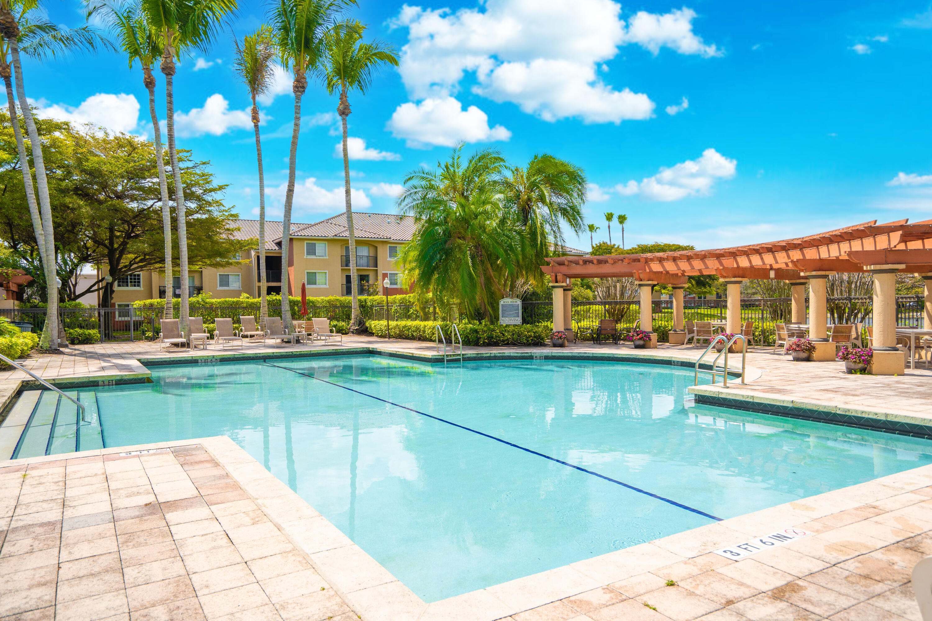 GRAND ISLES CONDO - Residential