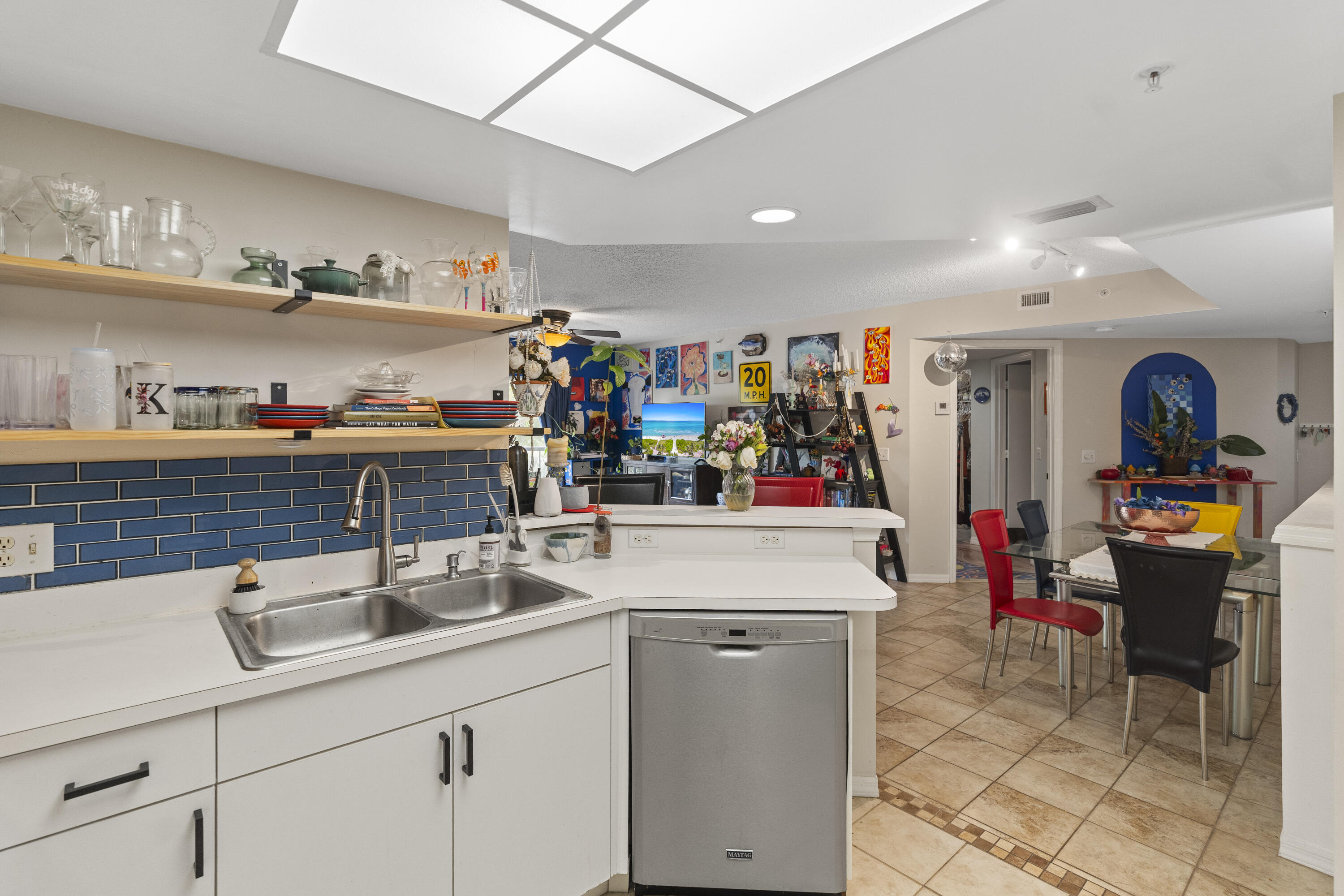 GRAND ISLES CONDO - Residential