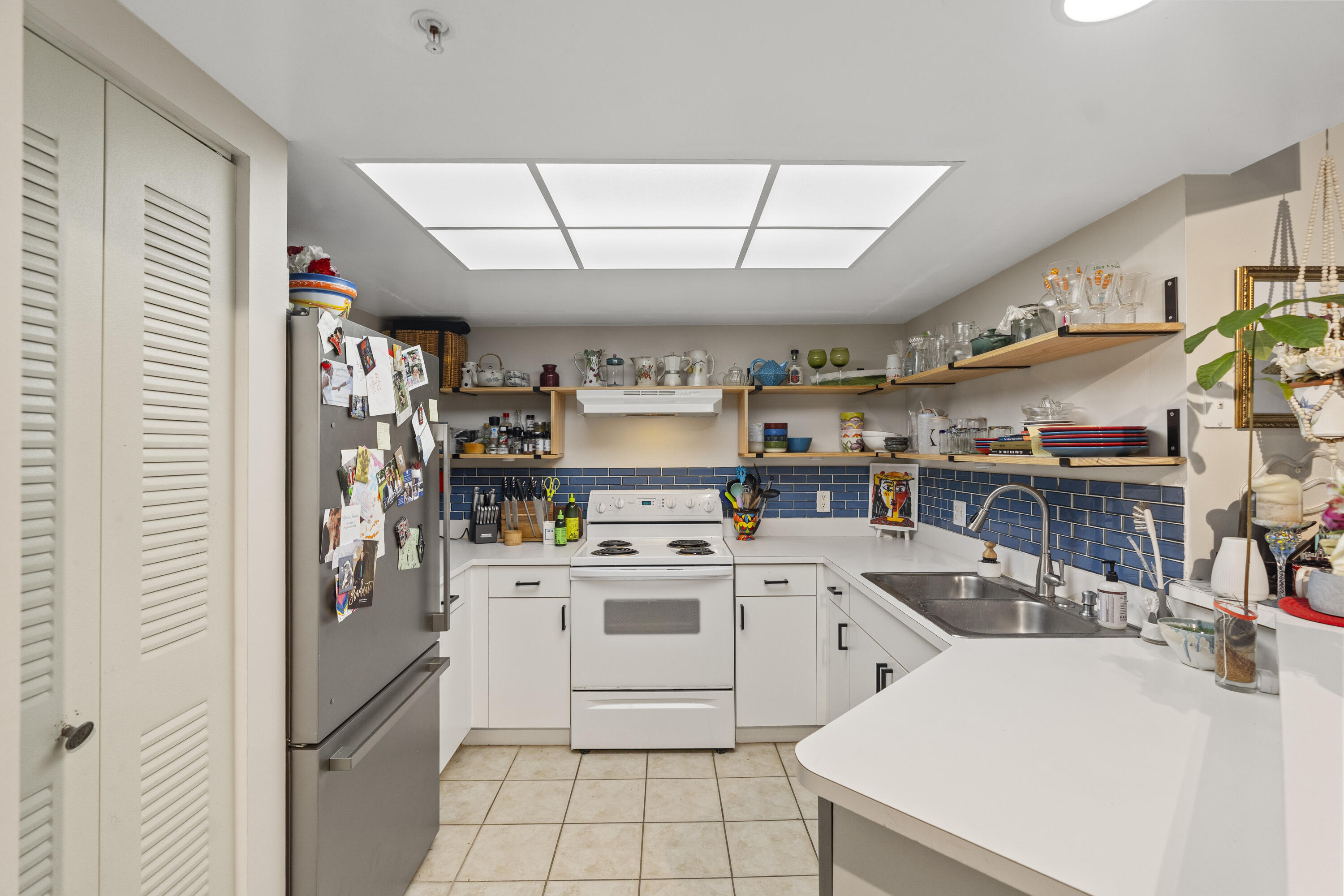 GRAND ISLES CONDO - Residential