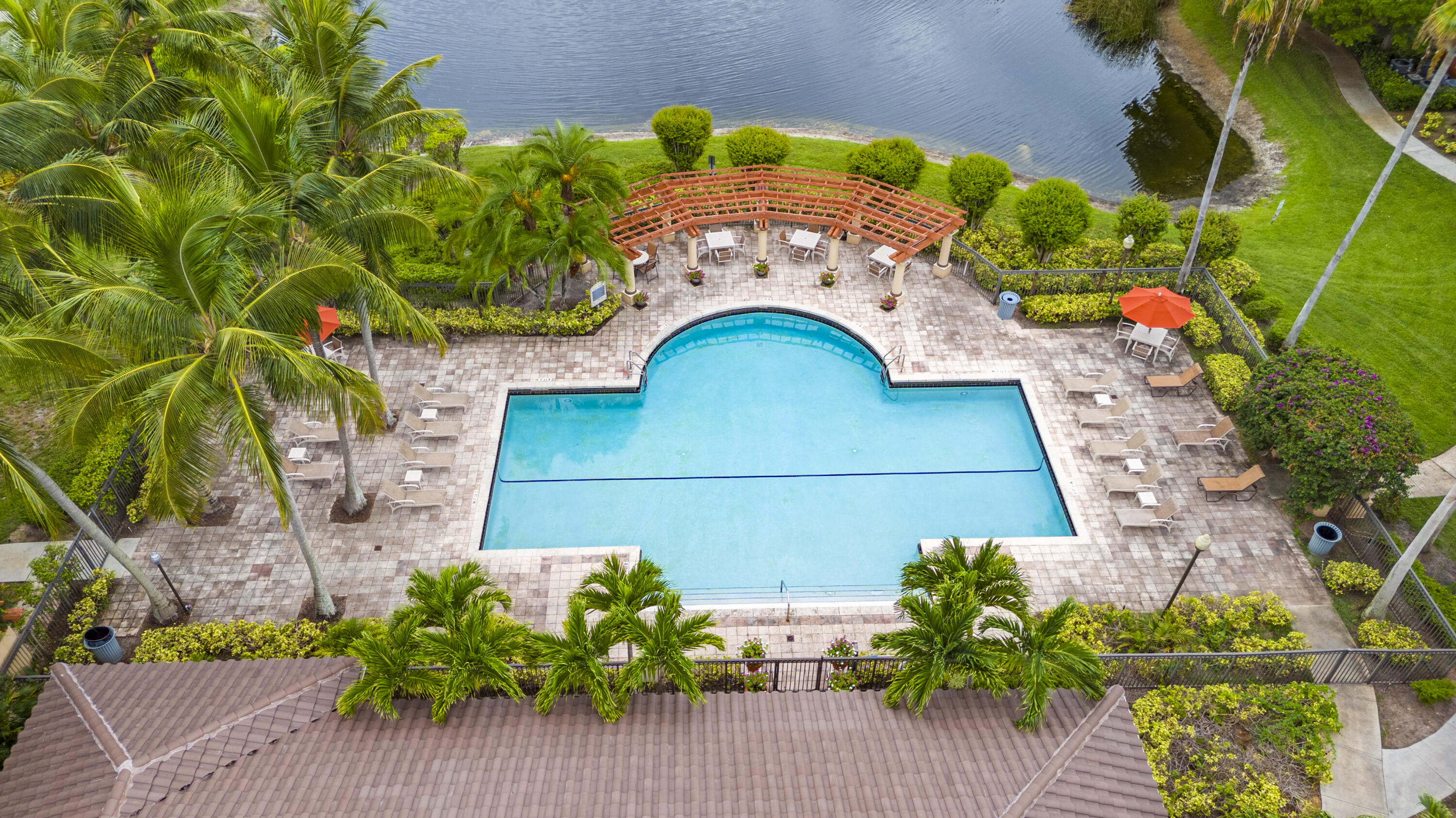 GRAND ISLES CONDO - Residential