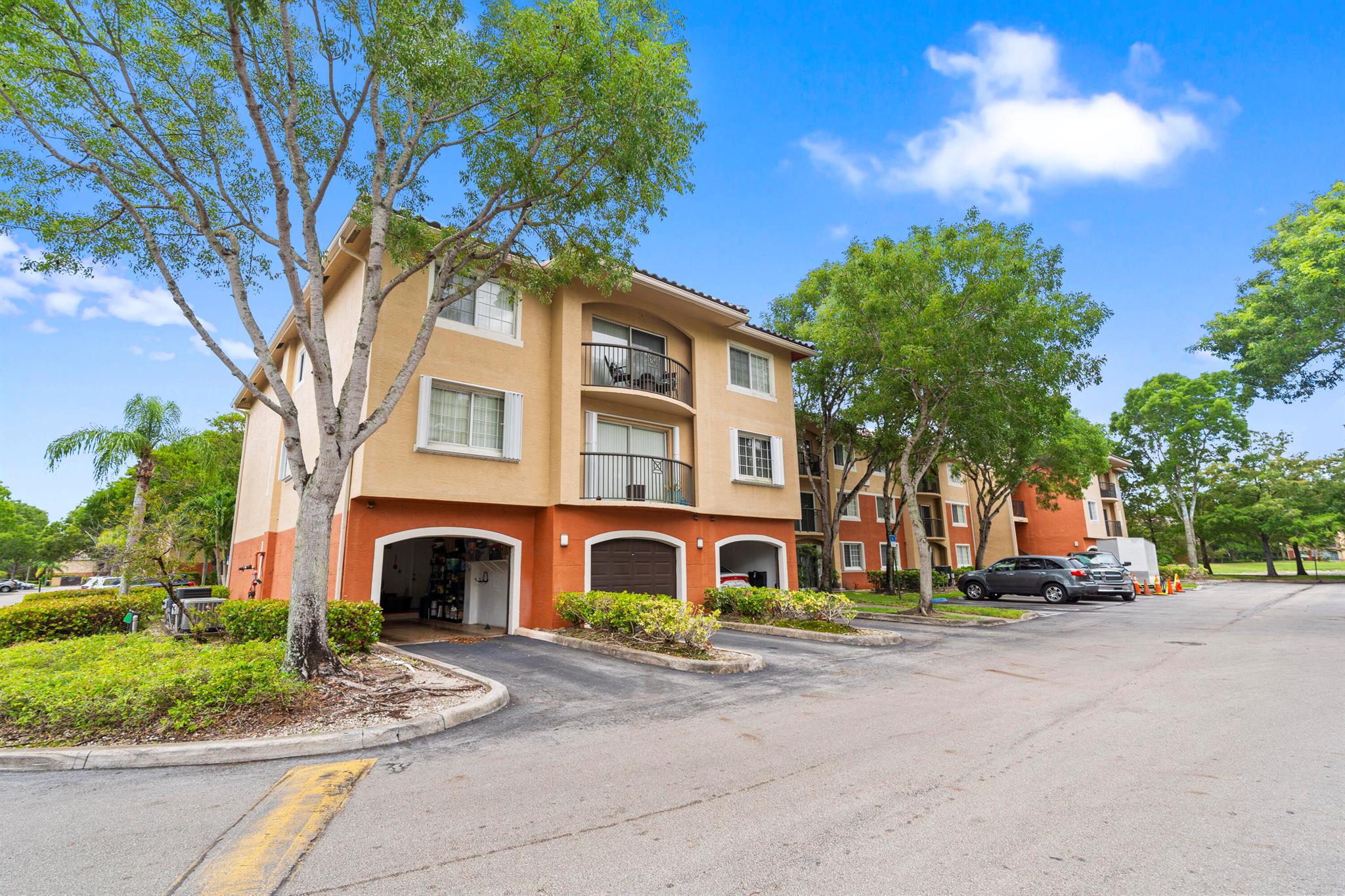 4187 N Haverhill Road 505