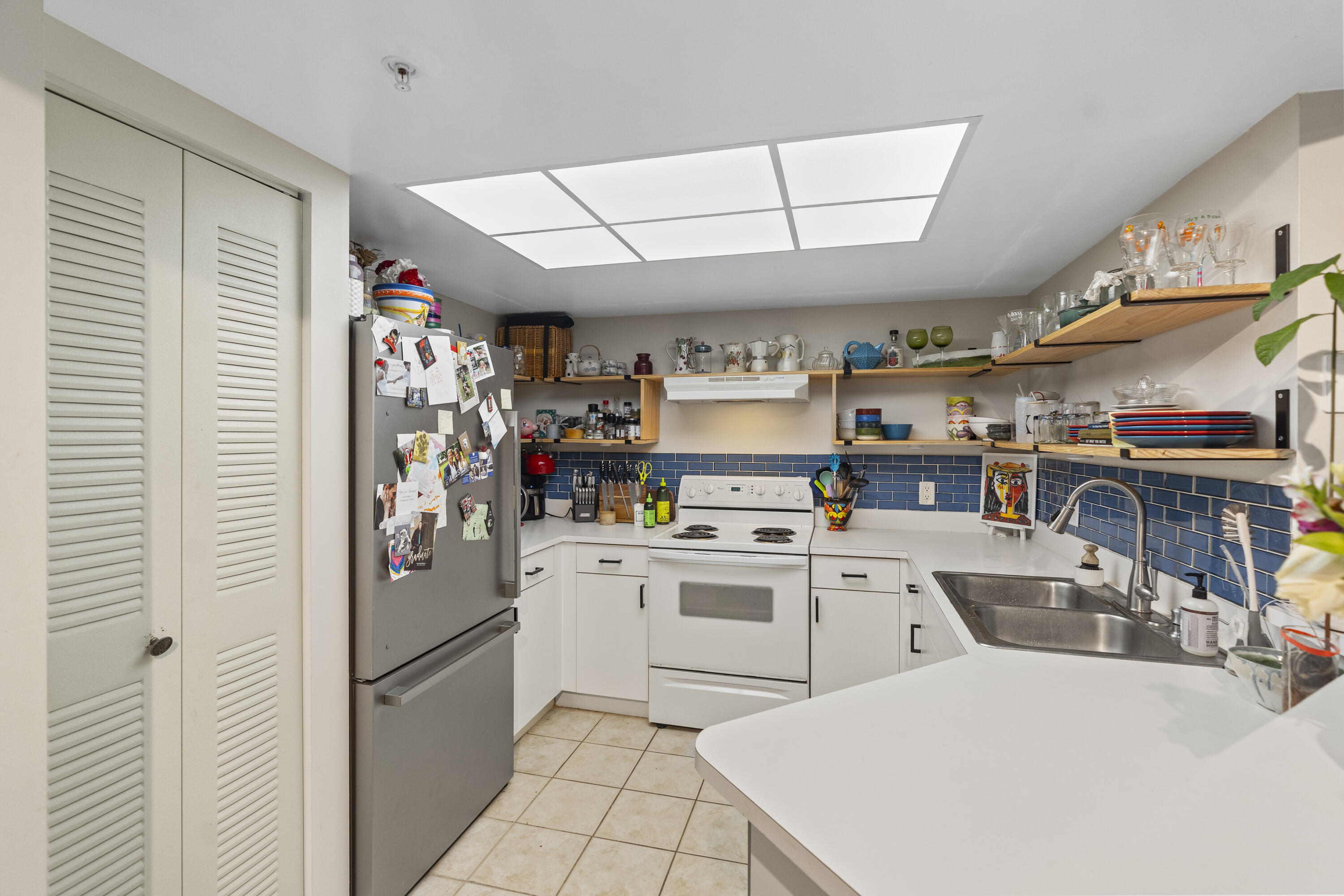 GRAND ISLES CONDO - Residential