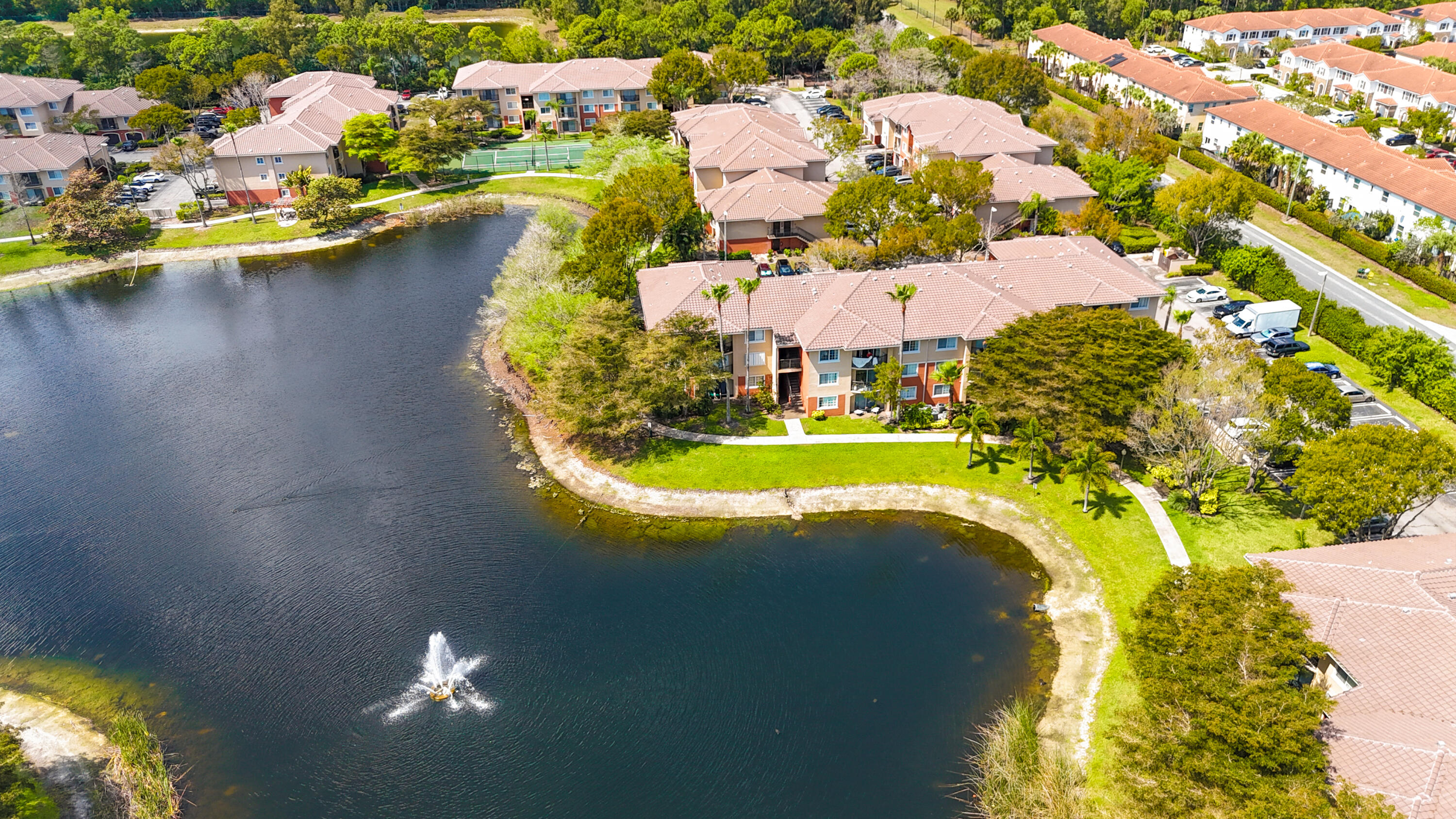 GRAND ISLES CONDO - Residential