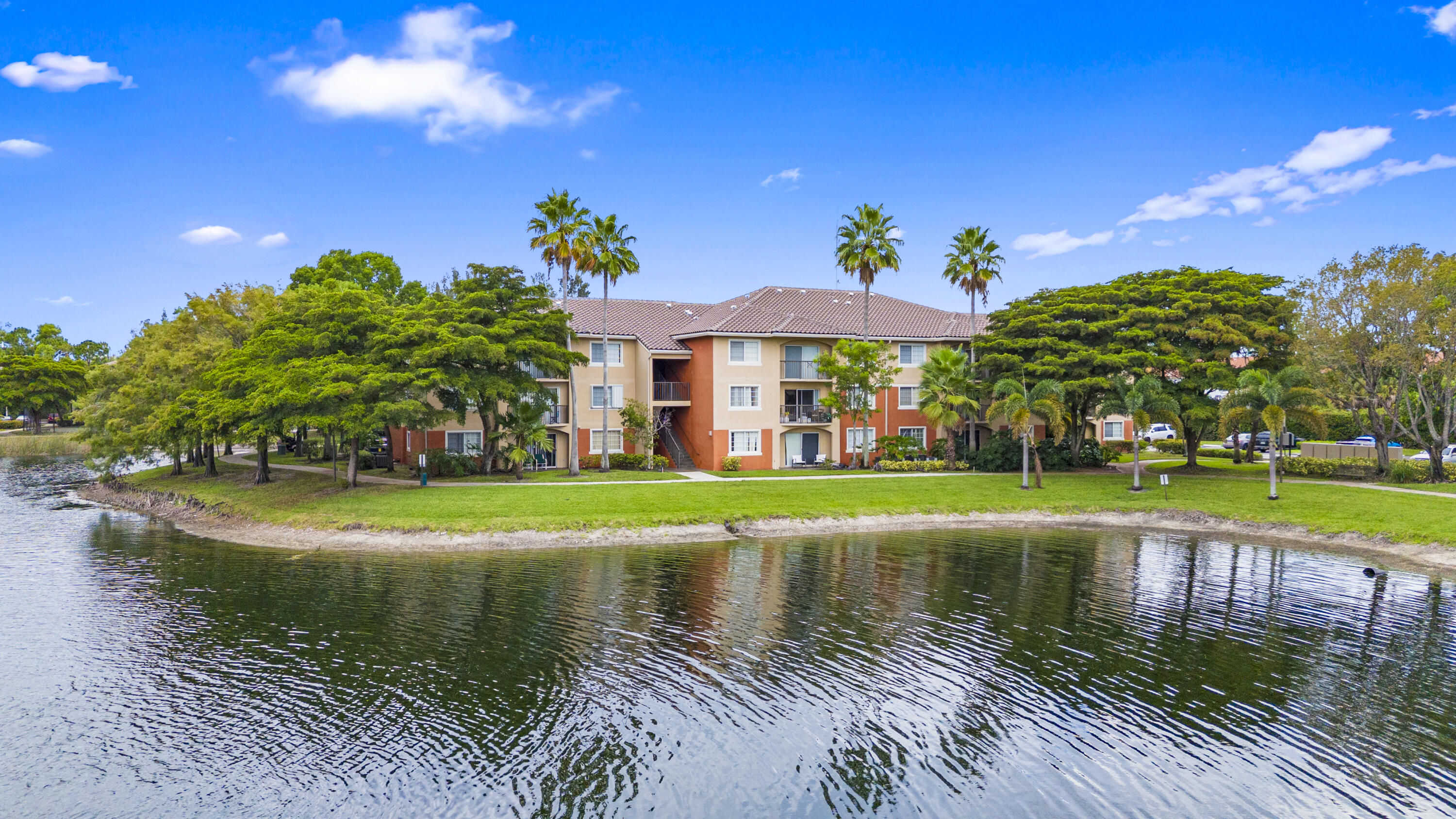 GRAND ISLES CONDO - Residential