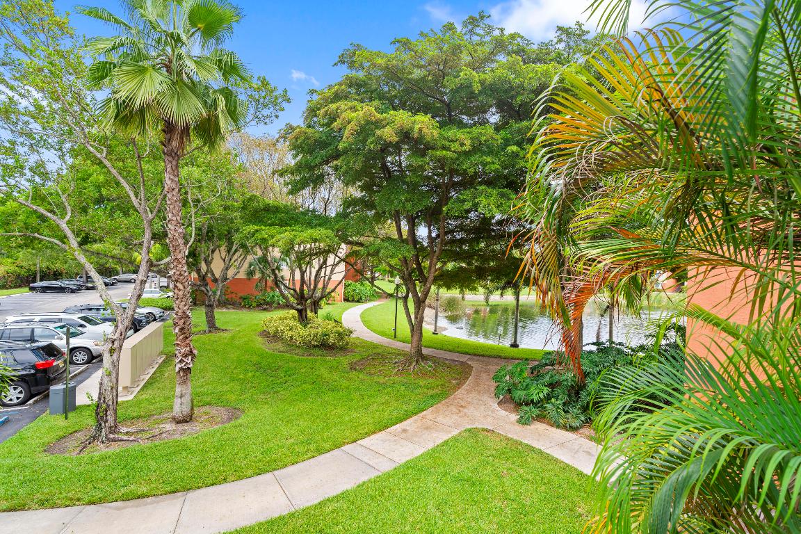 4187 N Haverhill Road 505