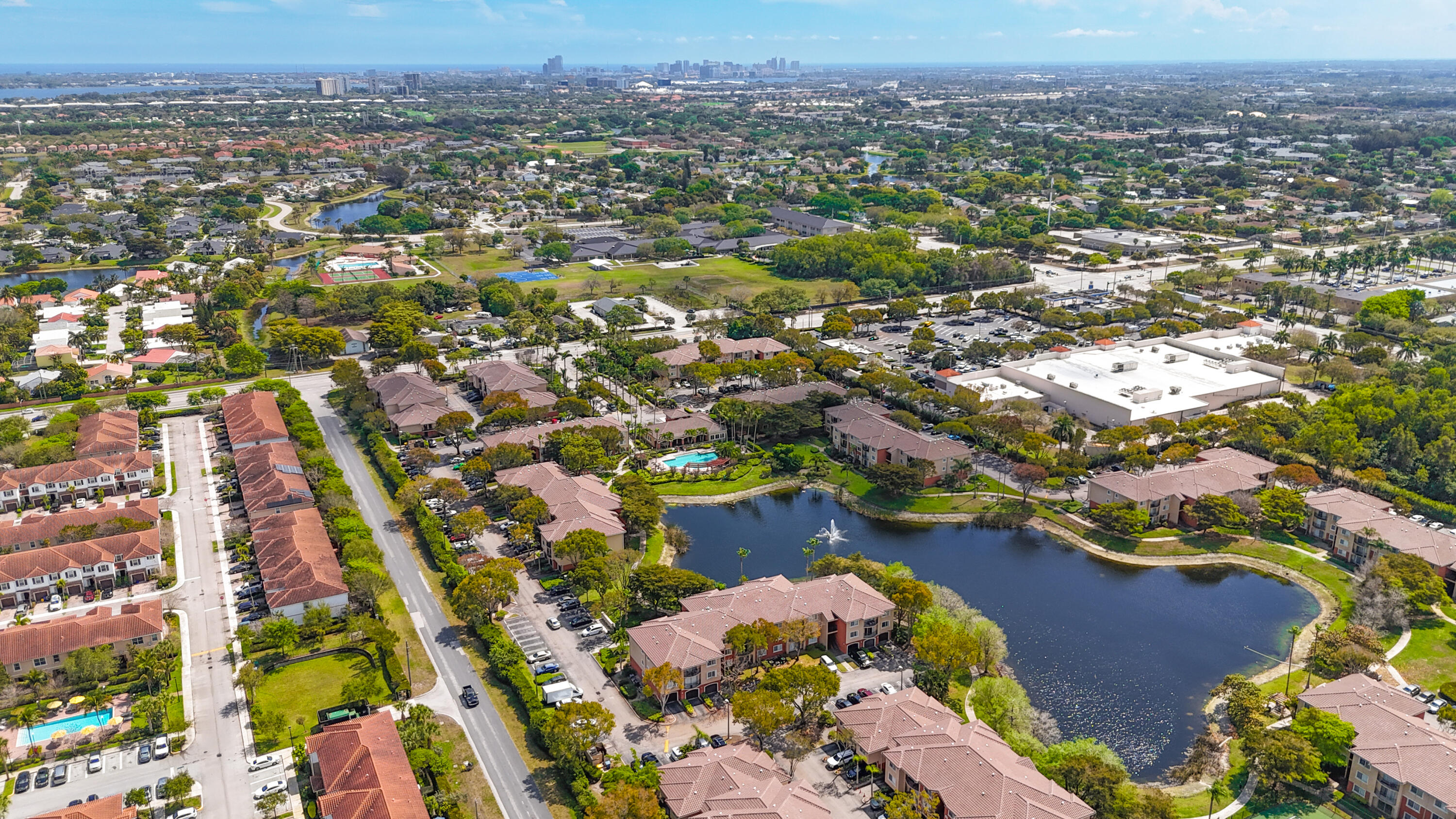 GRAND ISLES CONDO - Residential