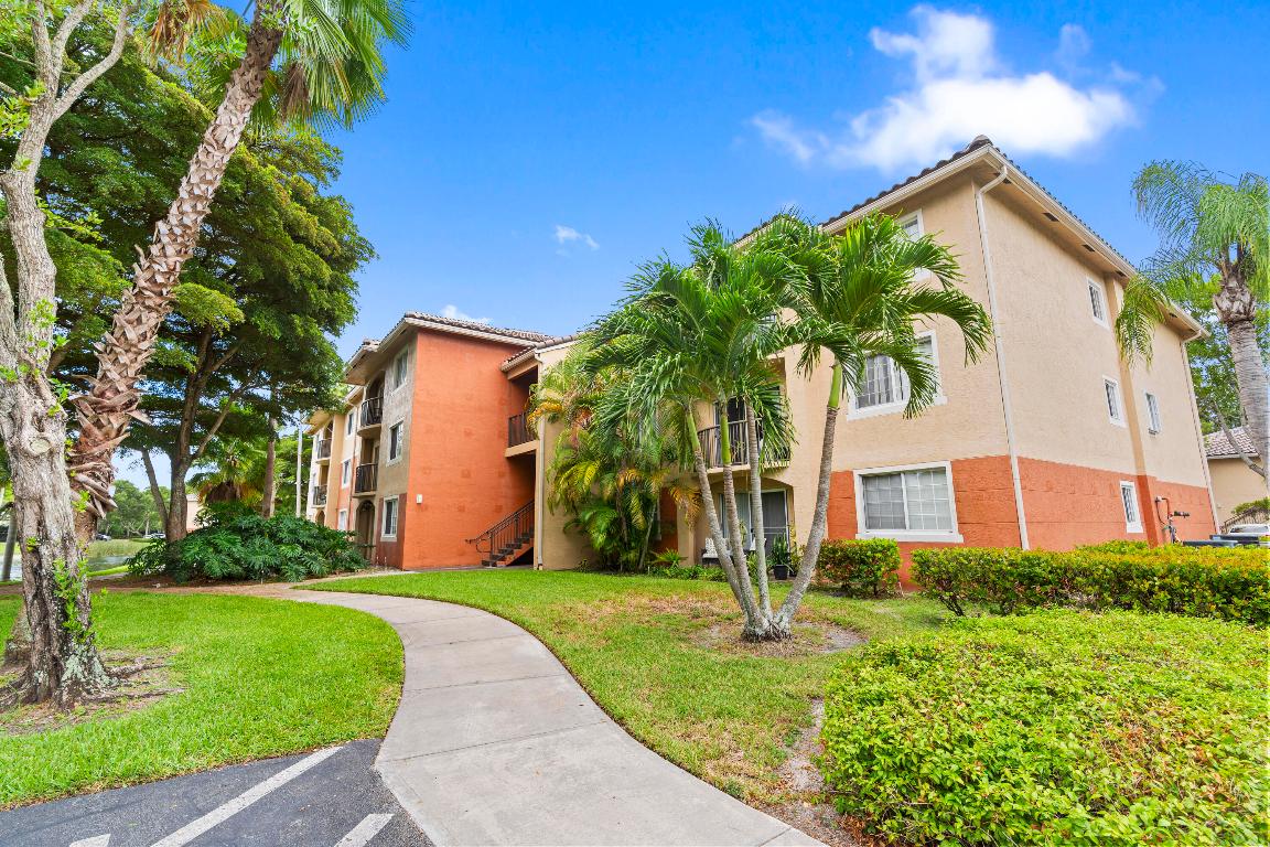 4187 N Haverhill Road 505