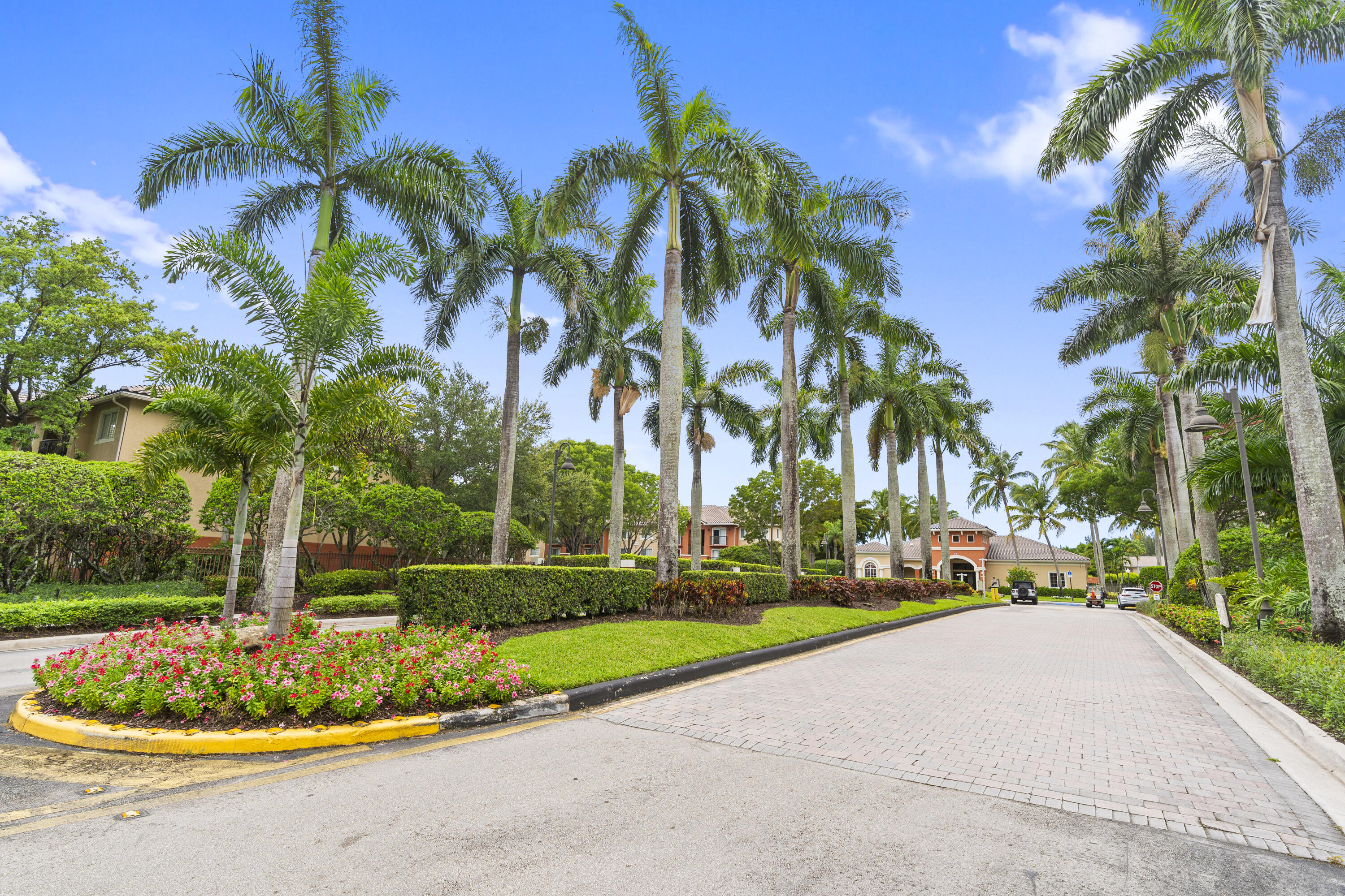 GRAND ISLES CONDO - Residential