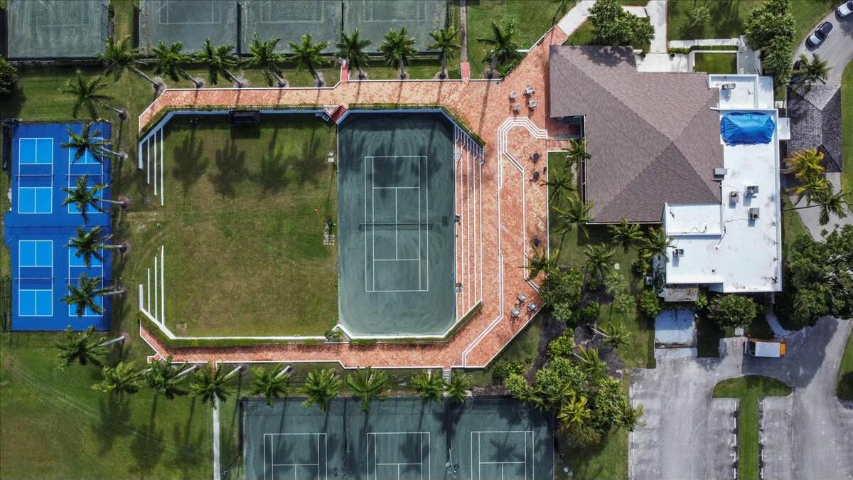TENNIS LODGES 1 CONDO - Residential