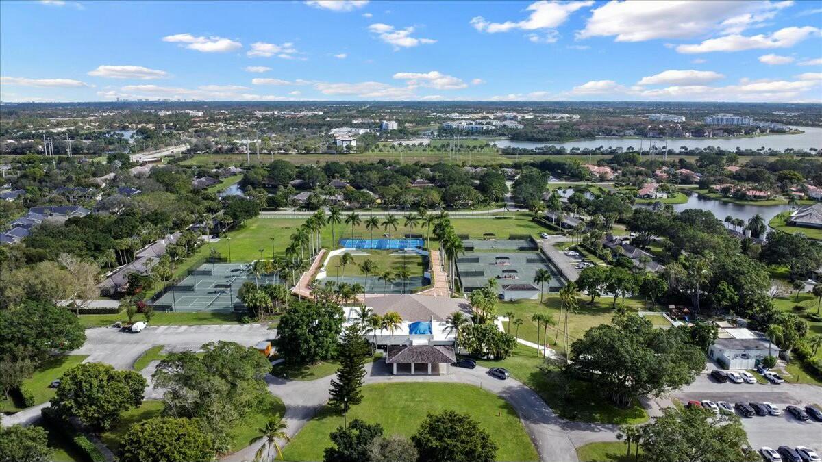 TENNIS LODGES 1 CONDO - Residential