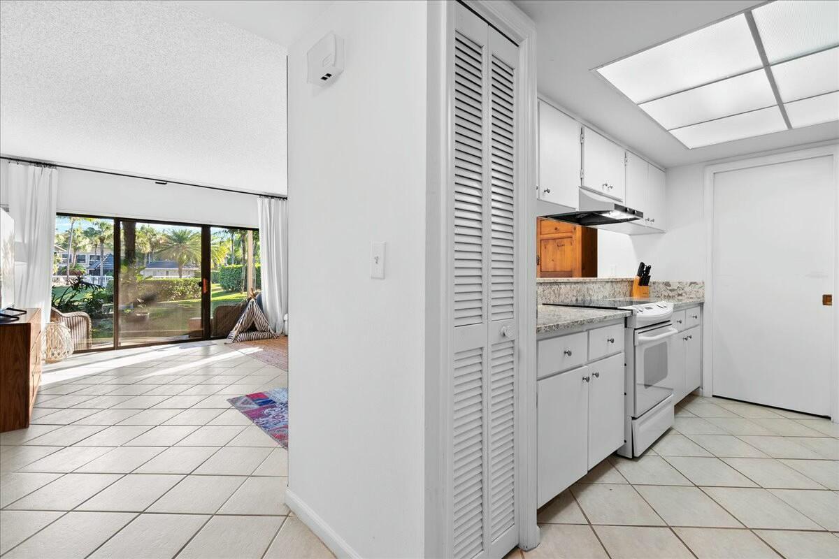 11863 Wimbledon Circle 446