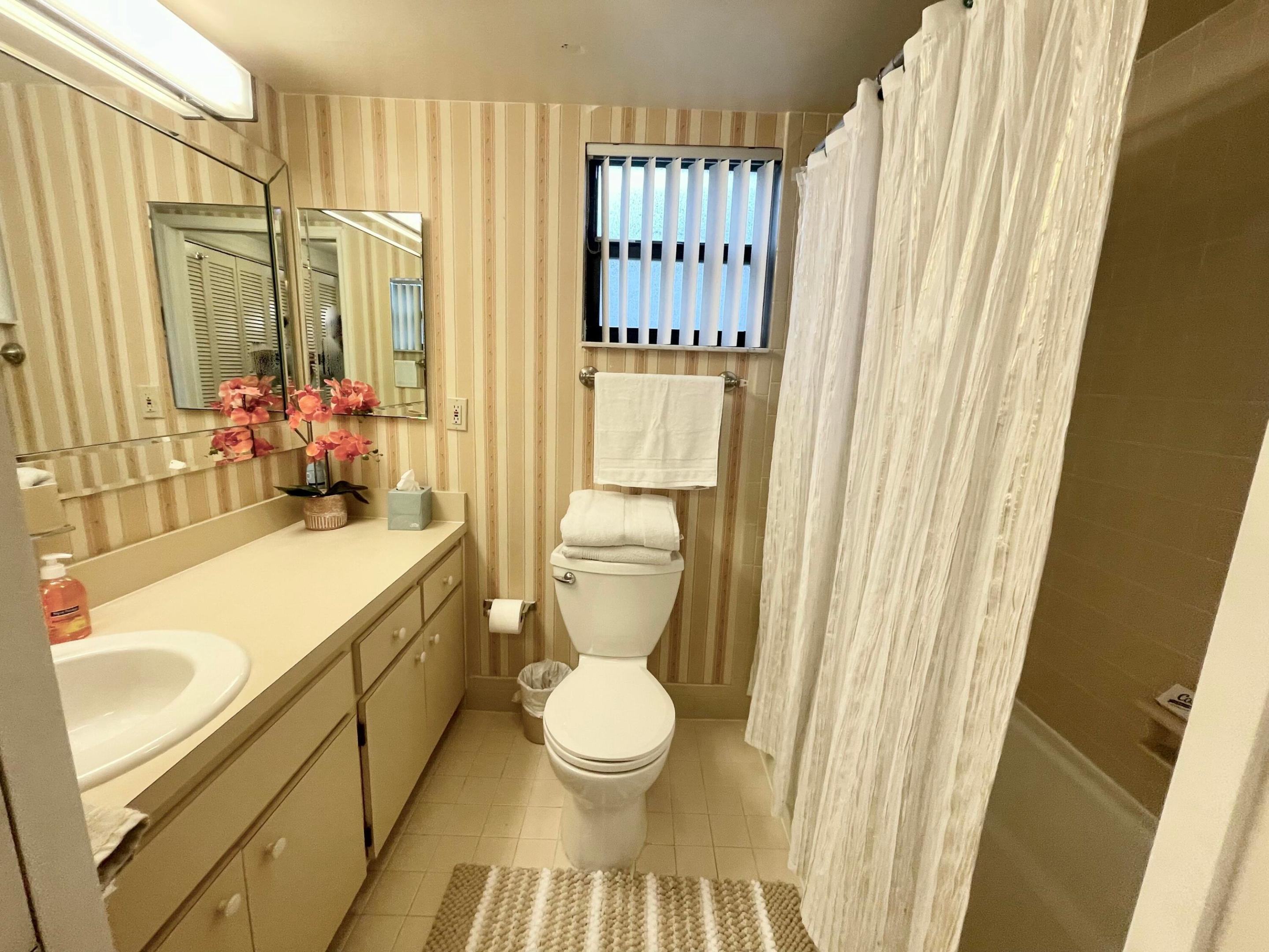 TENNIS LODGES 1 CONDO - Residential