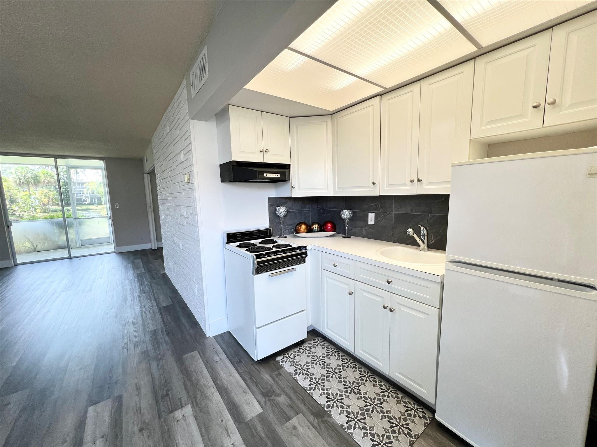 777 SE 2nd Avenue A102