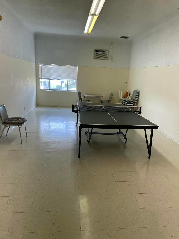 MURRY HILLS APT BLDG CONDO - Residential