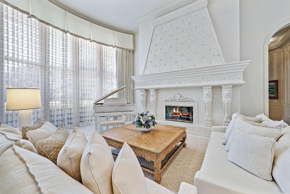 Jupiter Hills Village - Residential