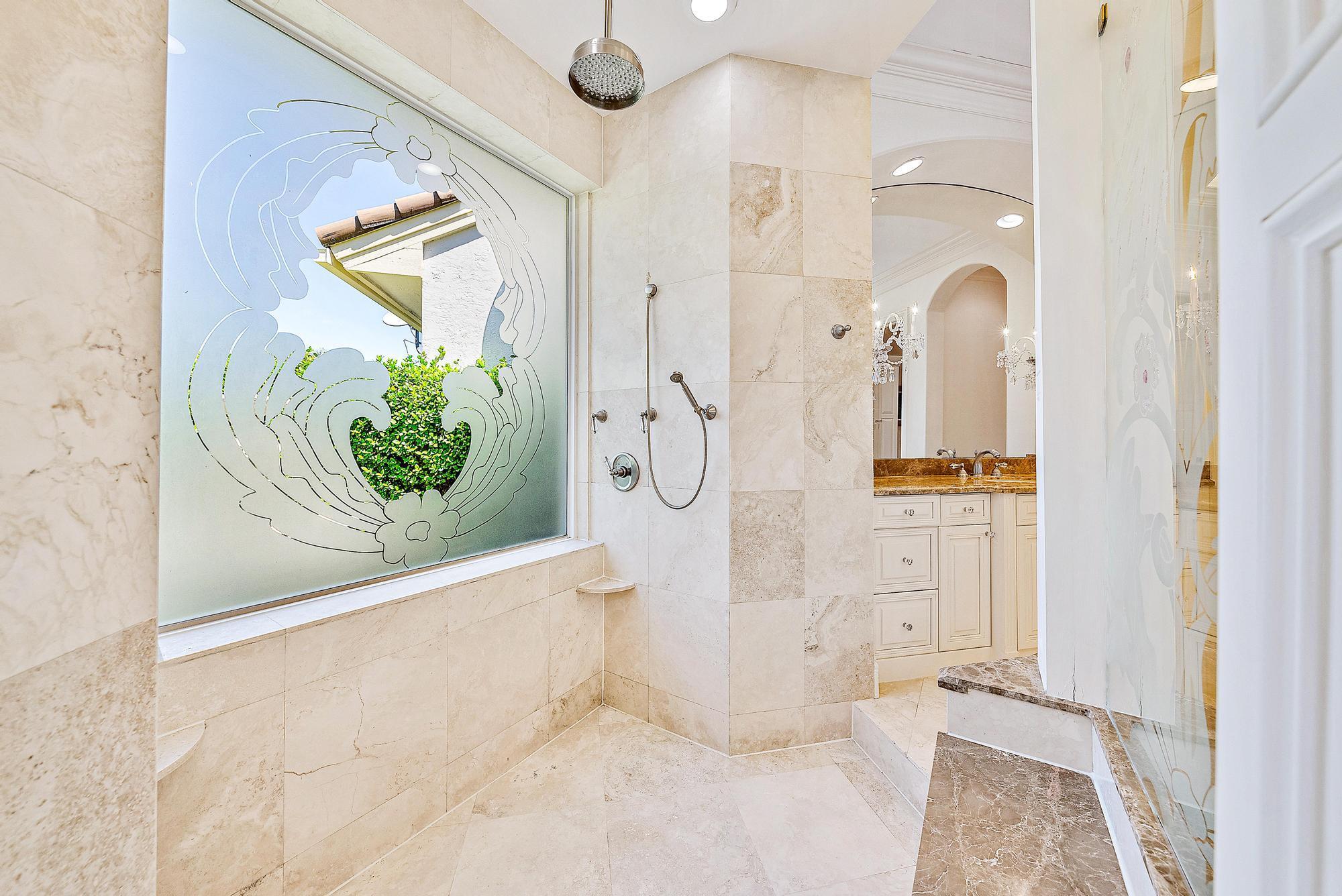 Jupiter Hills Village - Residential