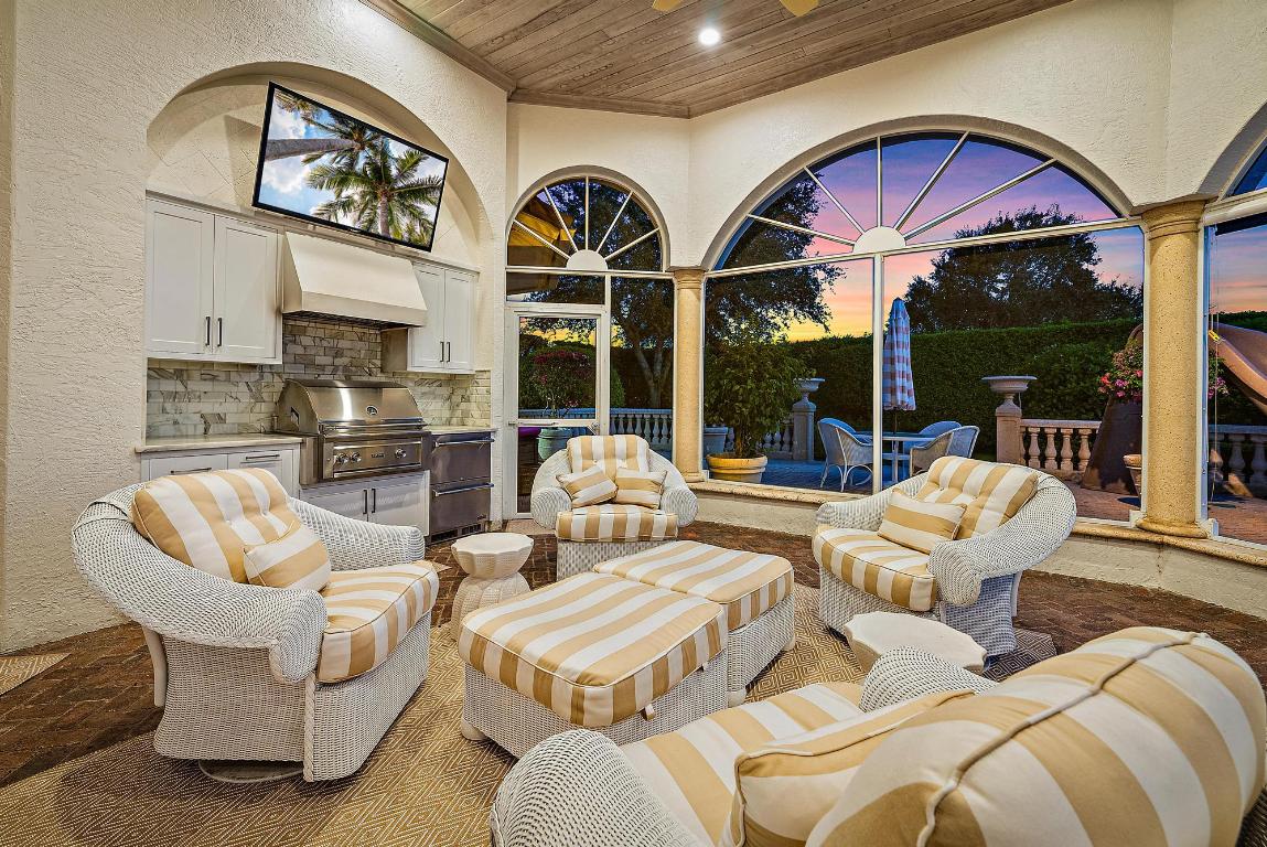 Jupiter Hills Village - Residential