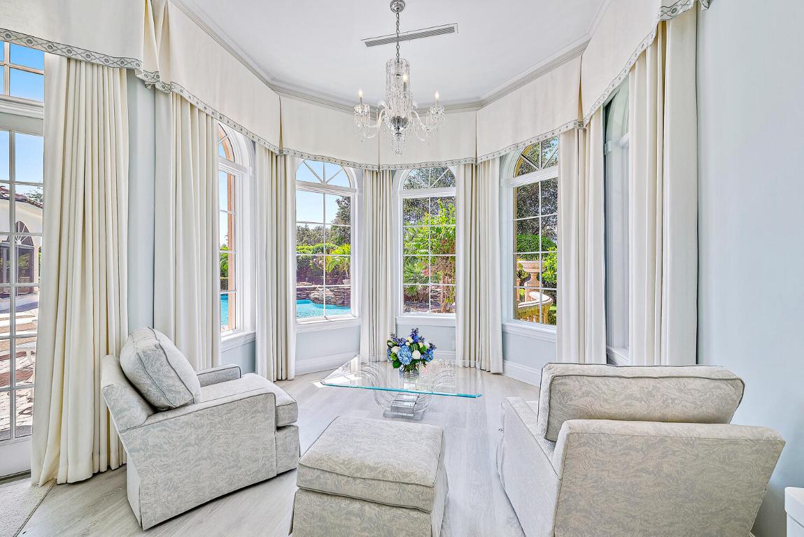 Jupiter Hills Village - Residential