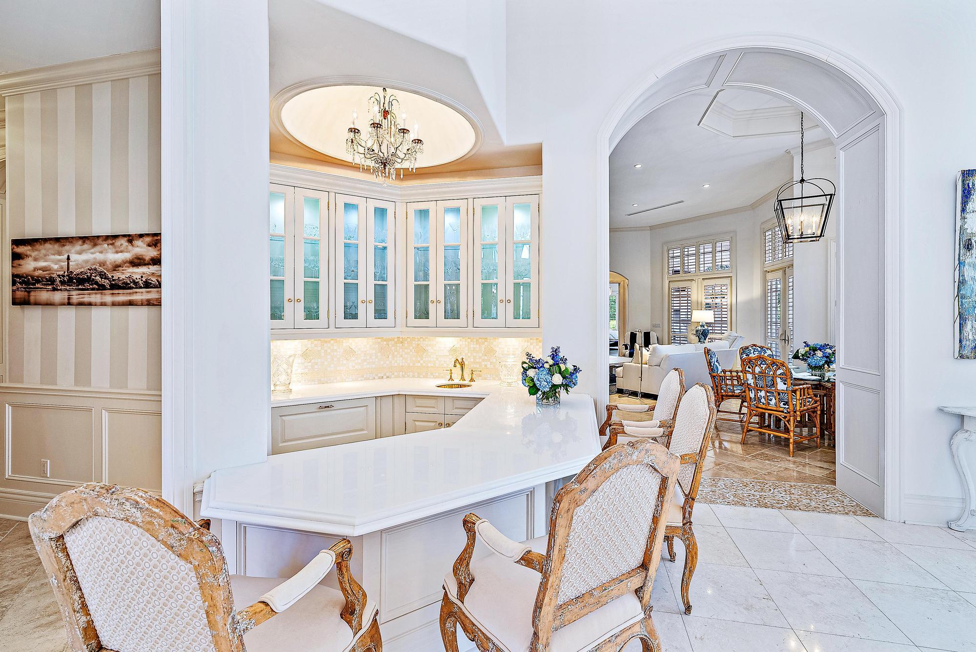 Jupiter Hills Village - Residential