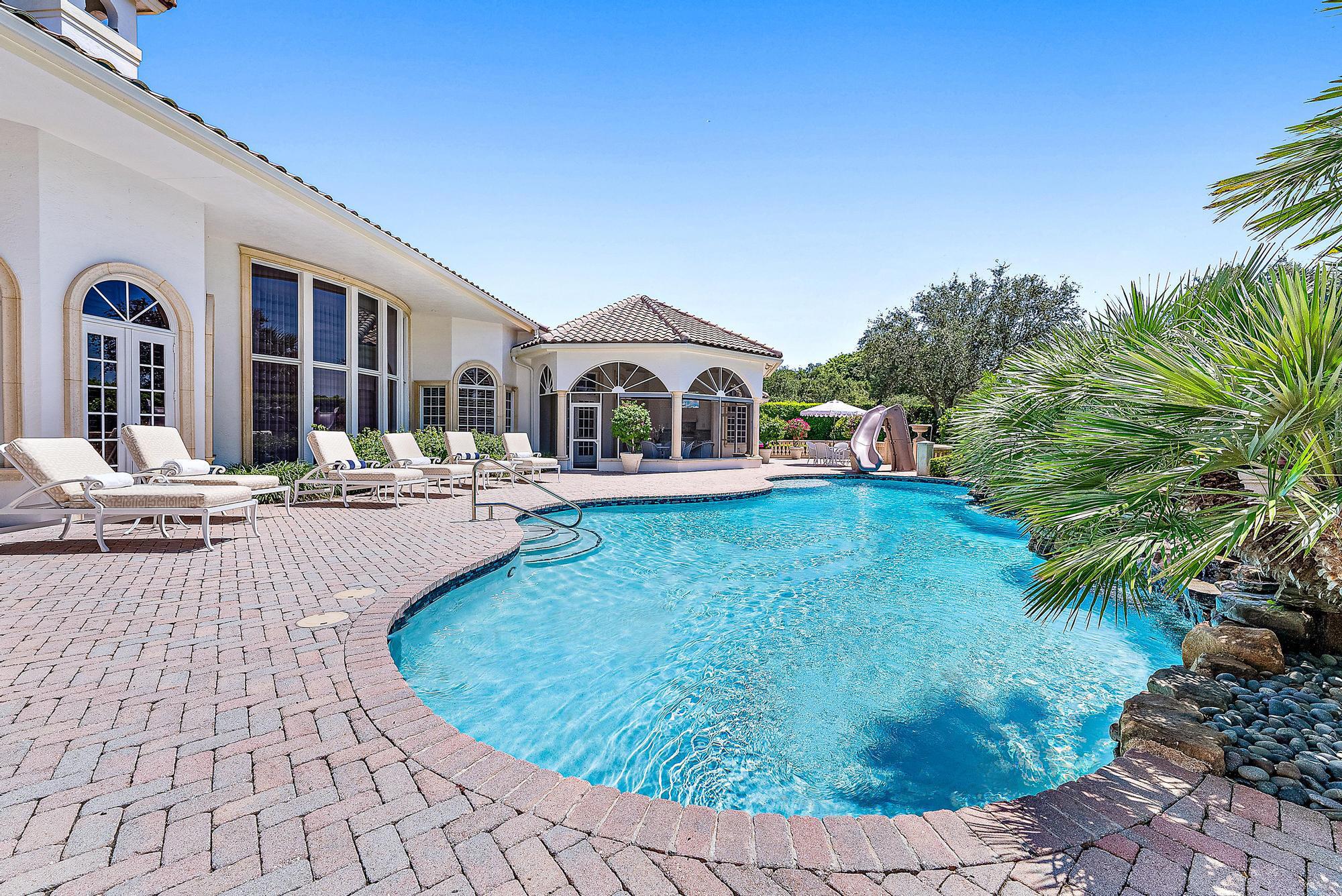 Jupiter Hills Village - Residential