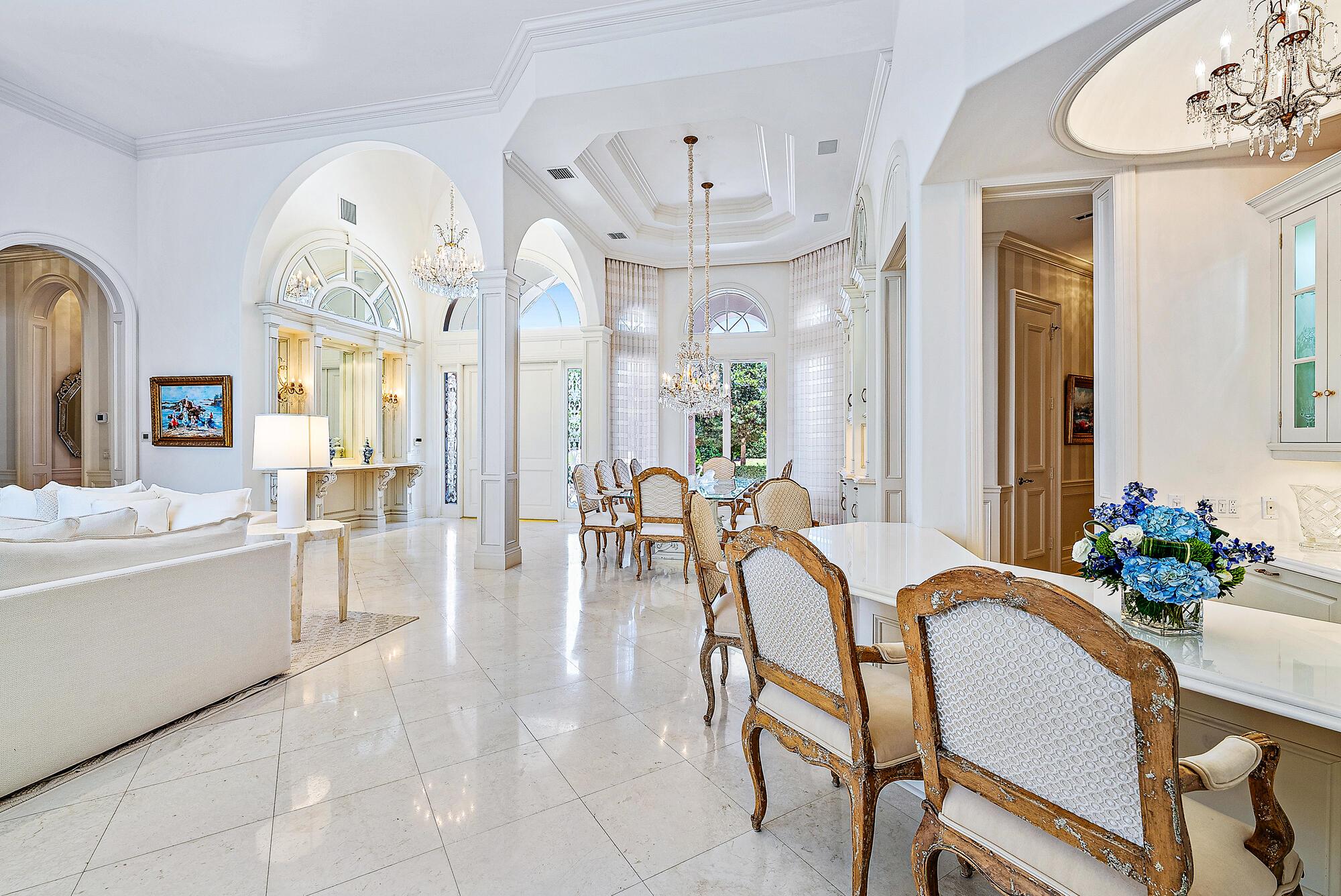 Jupiter Hills Village - Residential