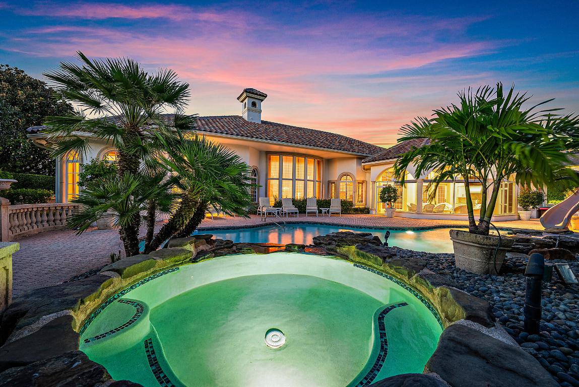 Jupiter Hills Village - Residential