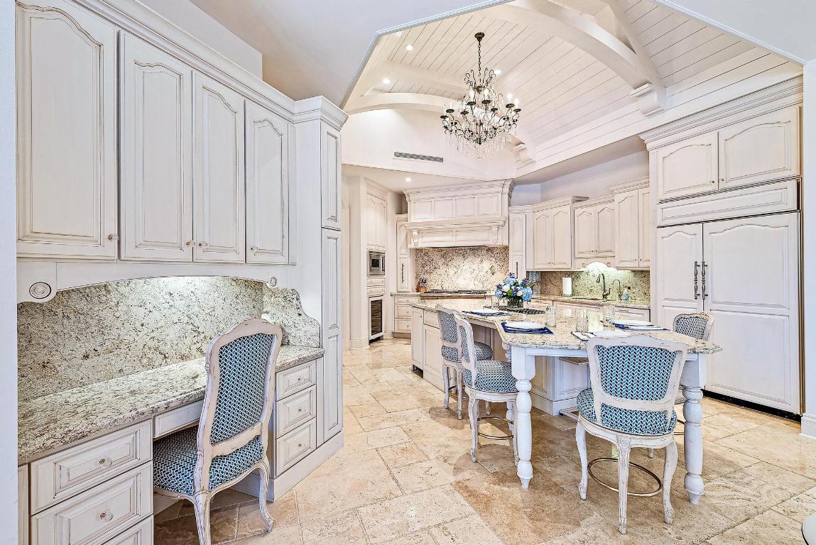 Jupiter Hills Village - Residential