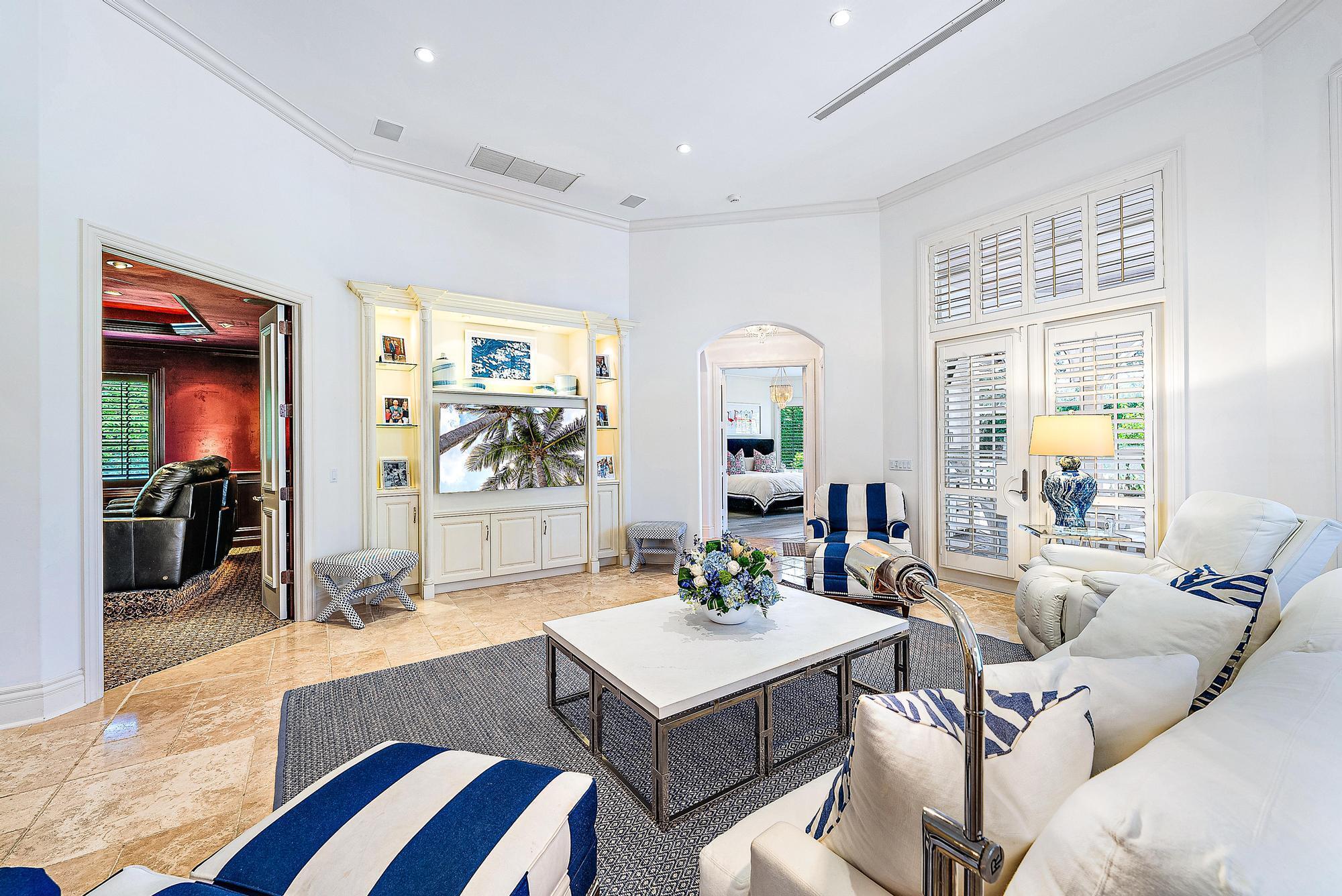 Jupiter Hills Village - Residential