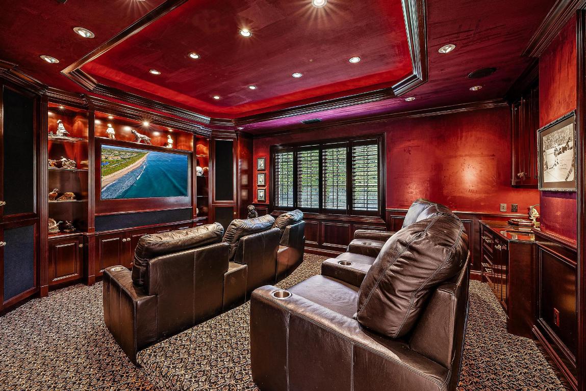 Jupiter Hills Village - Residential