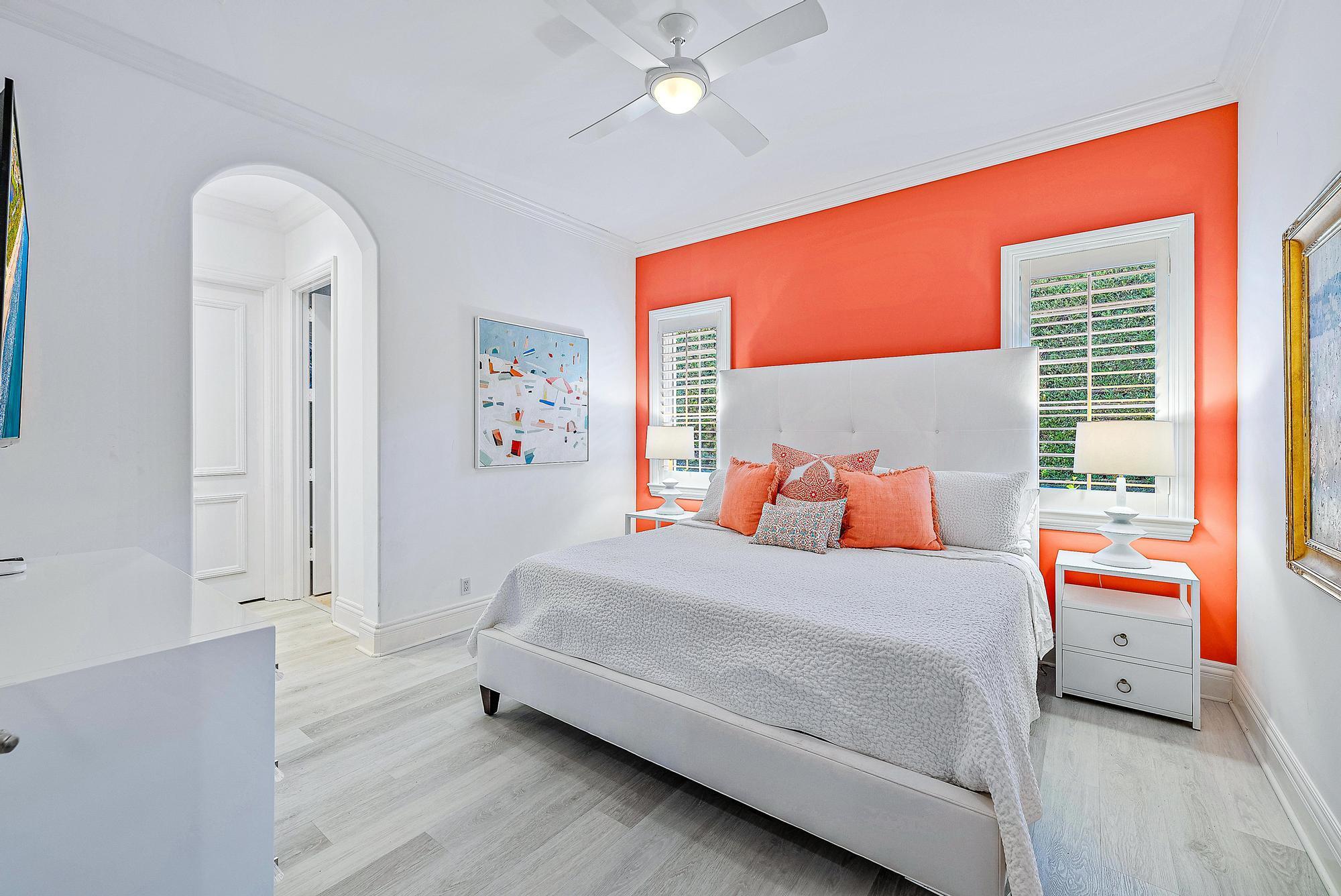 Jupiter Hills Village - Residential