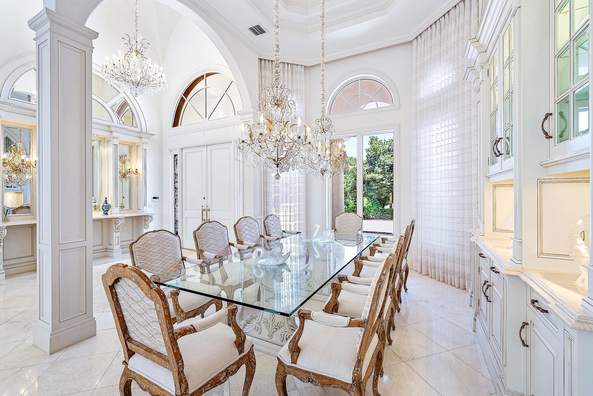 Jupiter Hills Village - Residential