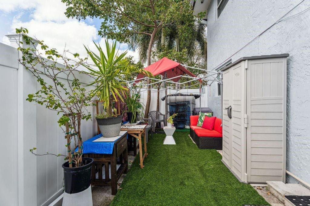 WISTERIA COURT - Residential