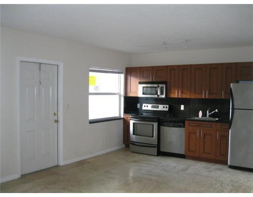 1470 N Dixie Highway 1