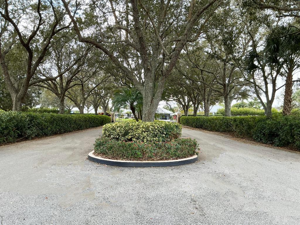 SOUTH RIVER SHORES - Land