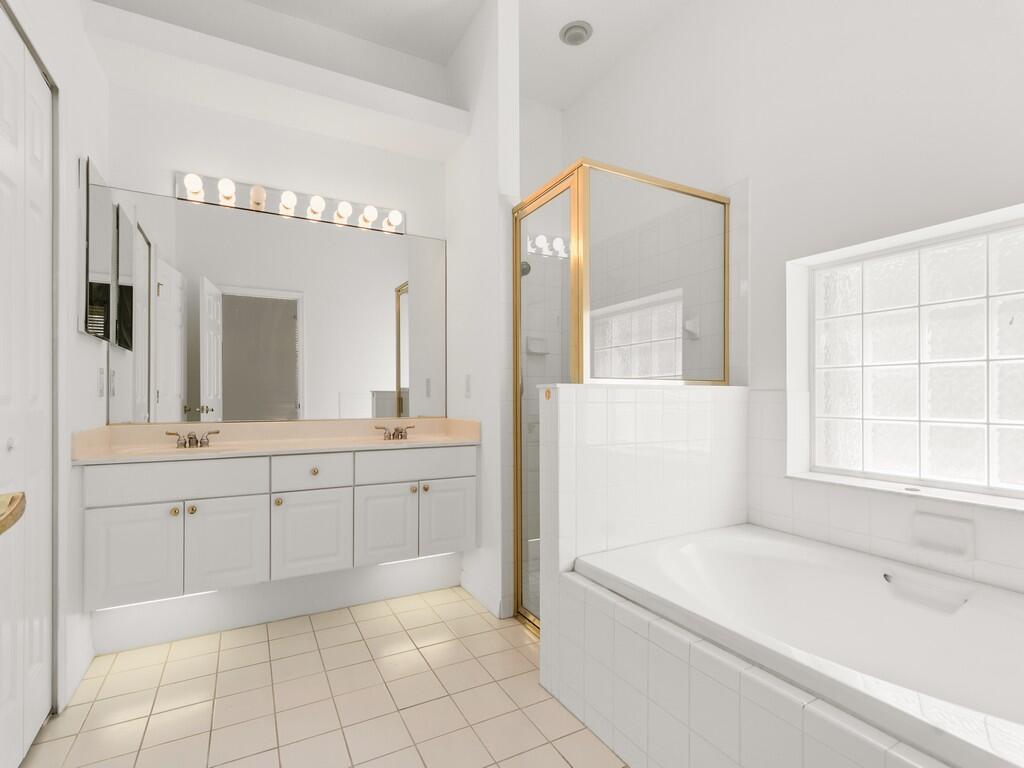 KINGS ISLE PHASE V - Residential