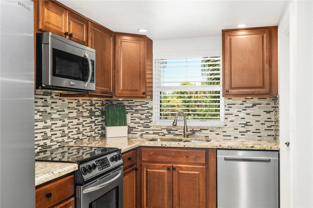 Hidden Harbor Condominium - Residential