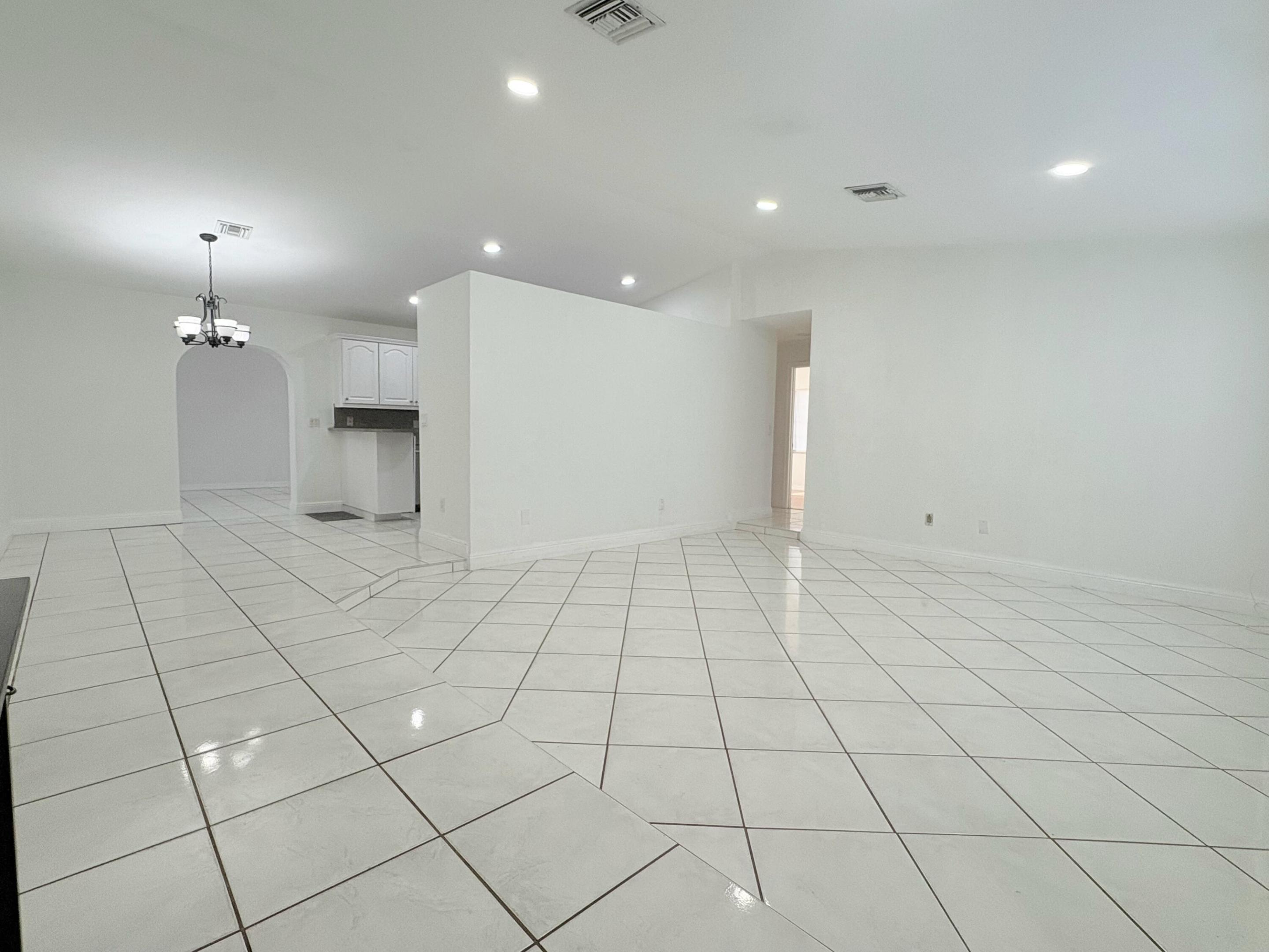 WYNNEWOOD ACRES 6 - Residential