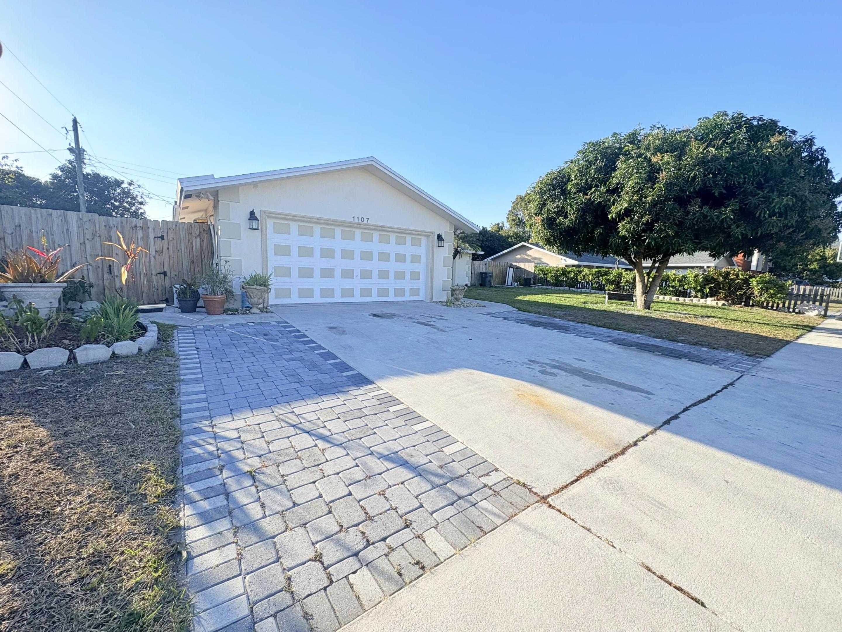 WYNNEWOOD ACRES 6 - Residential