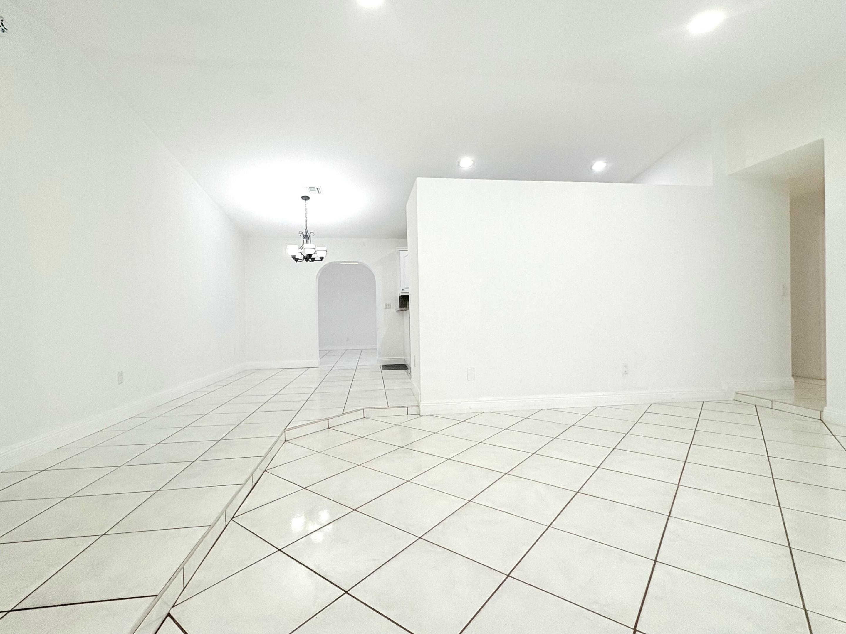 WYNNEWOOD ACRES 6 - Residential