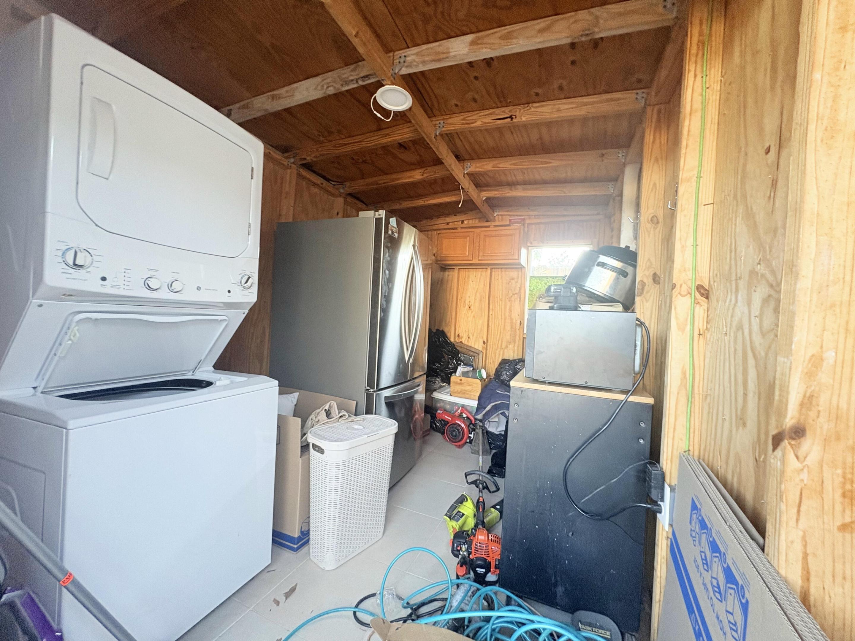 WYNNEWOOD ACRES 6 - Residential