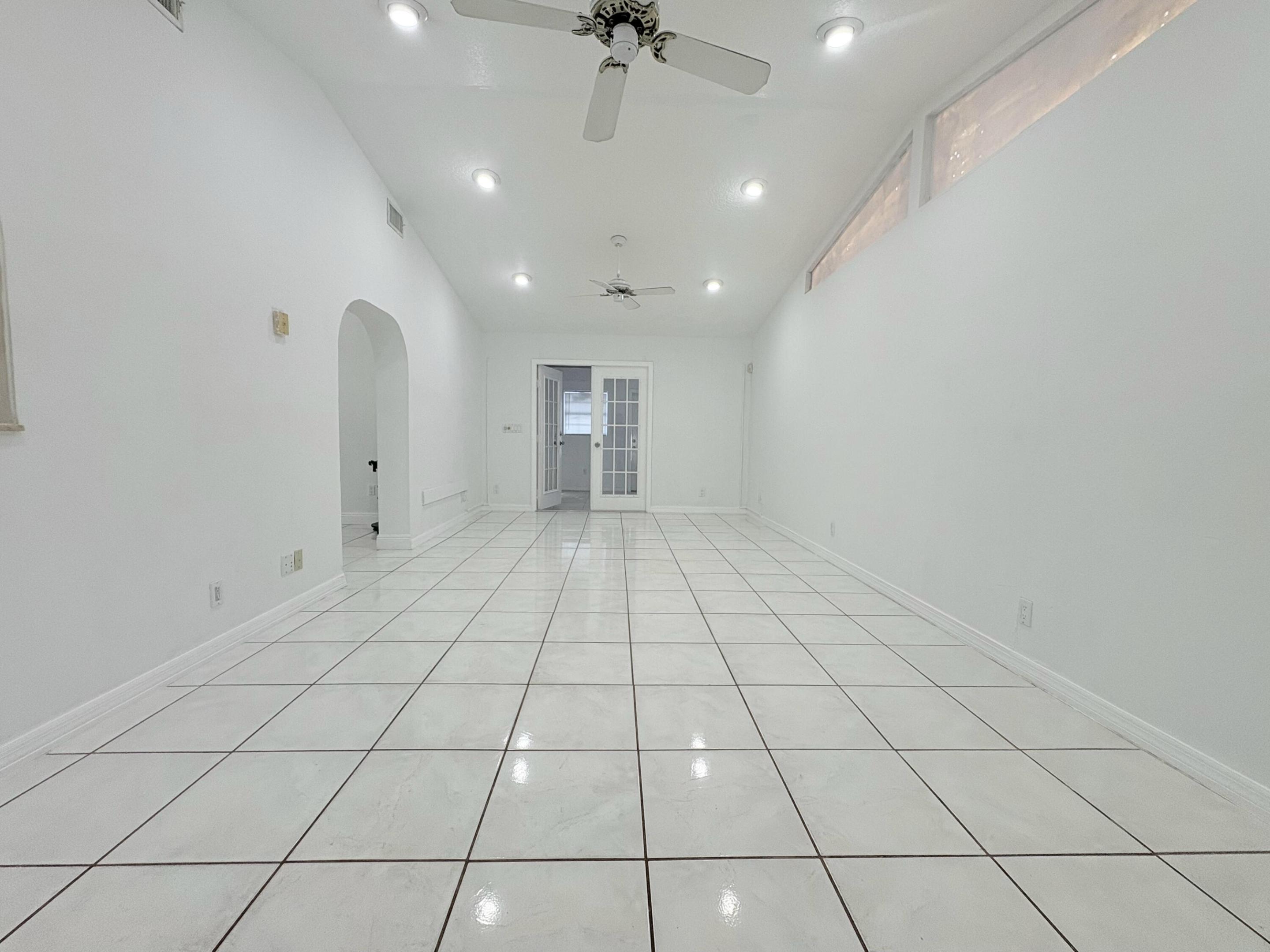 WYNNEWOOD ACRES 6 - Residential