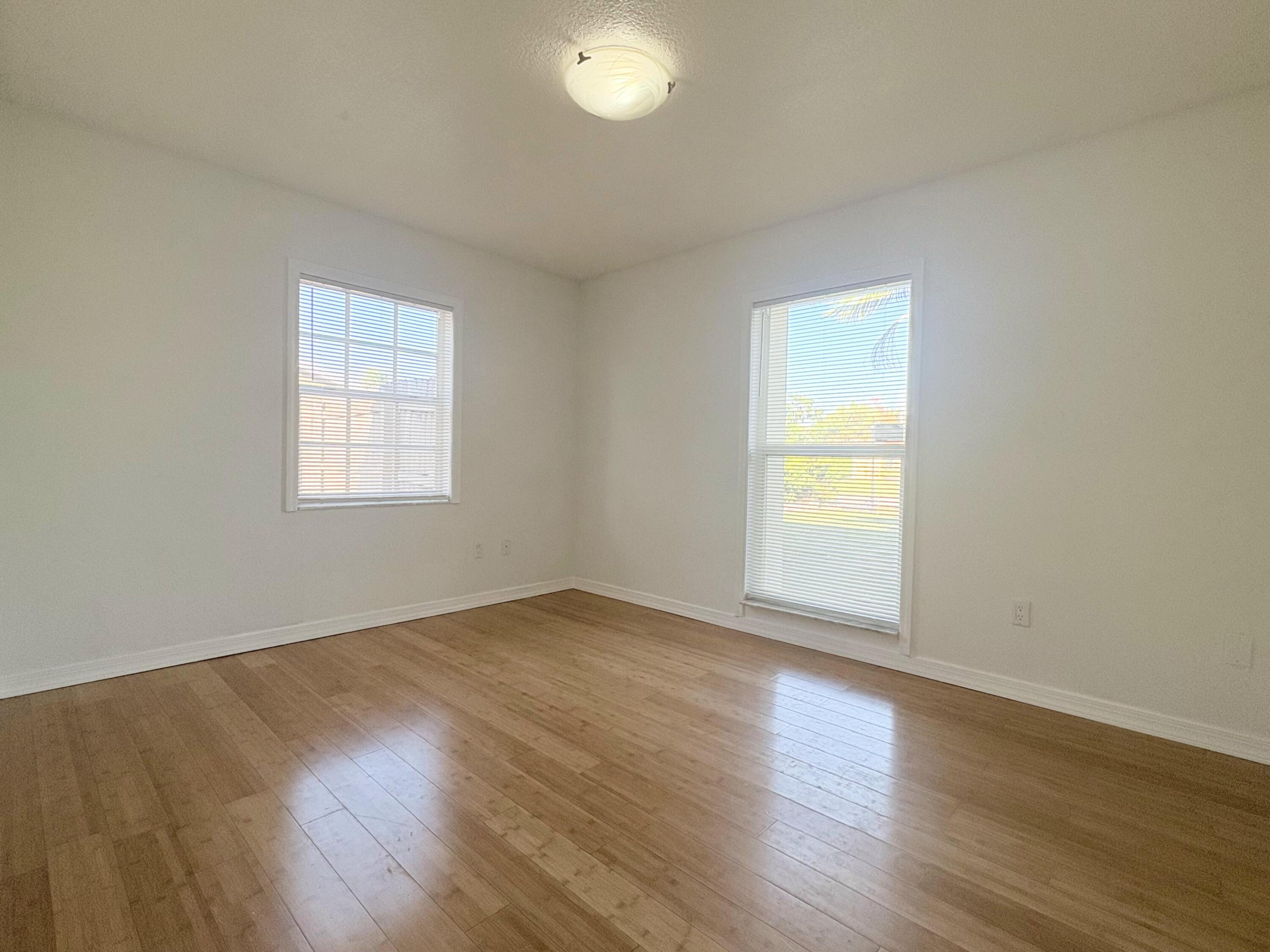 WYNNEWOOD ACRES 6 - Residential