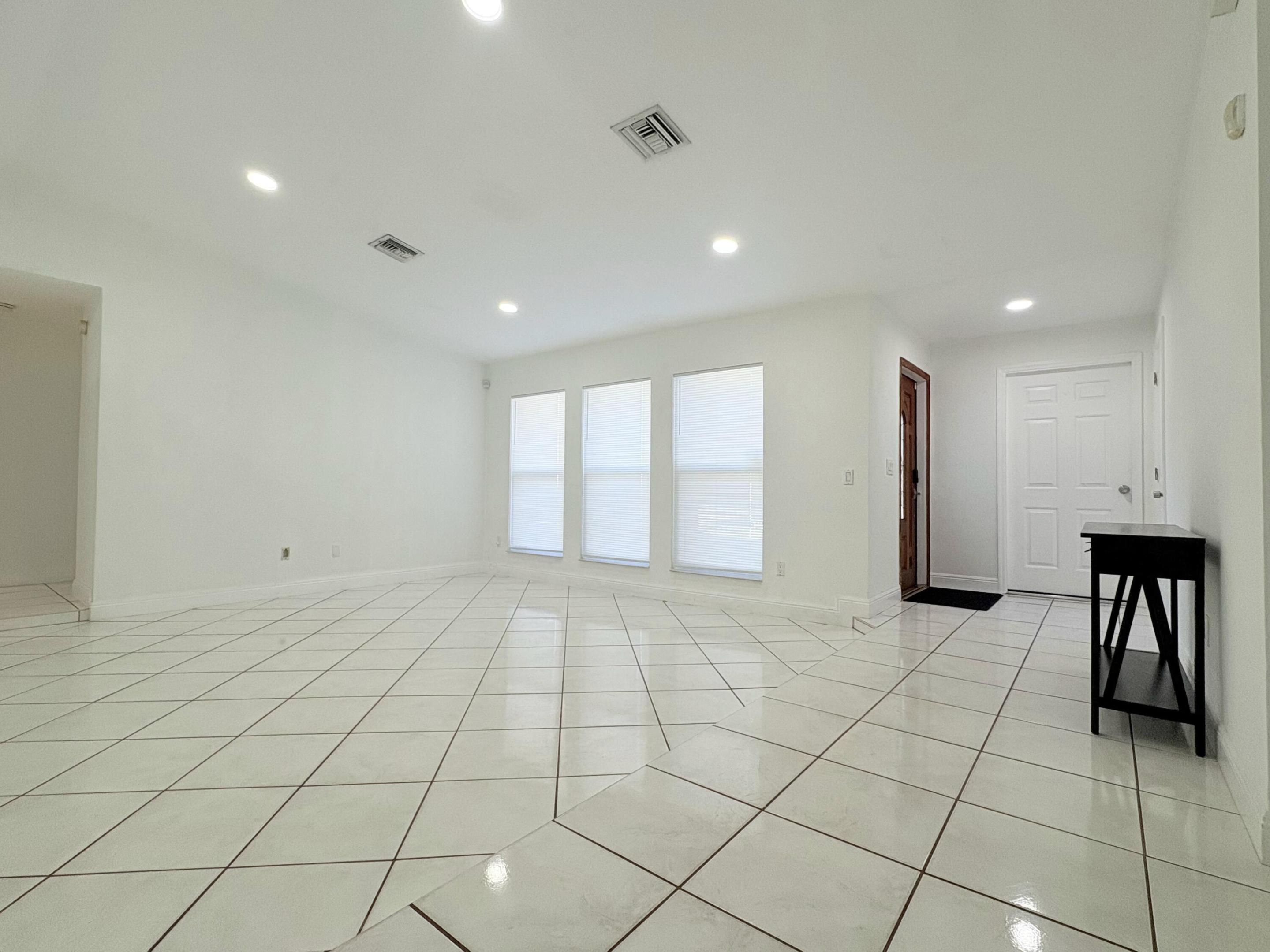 WYNNEWOOD ACRES 6 - Residential