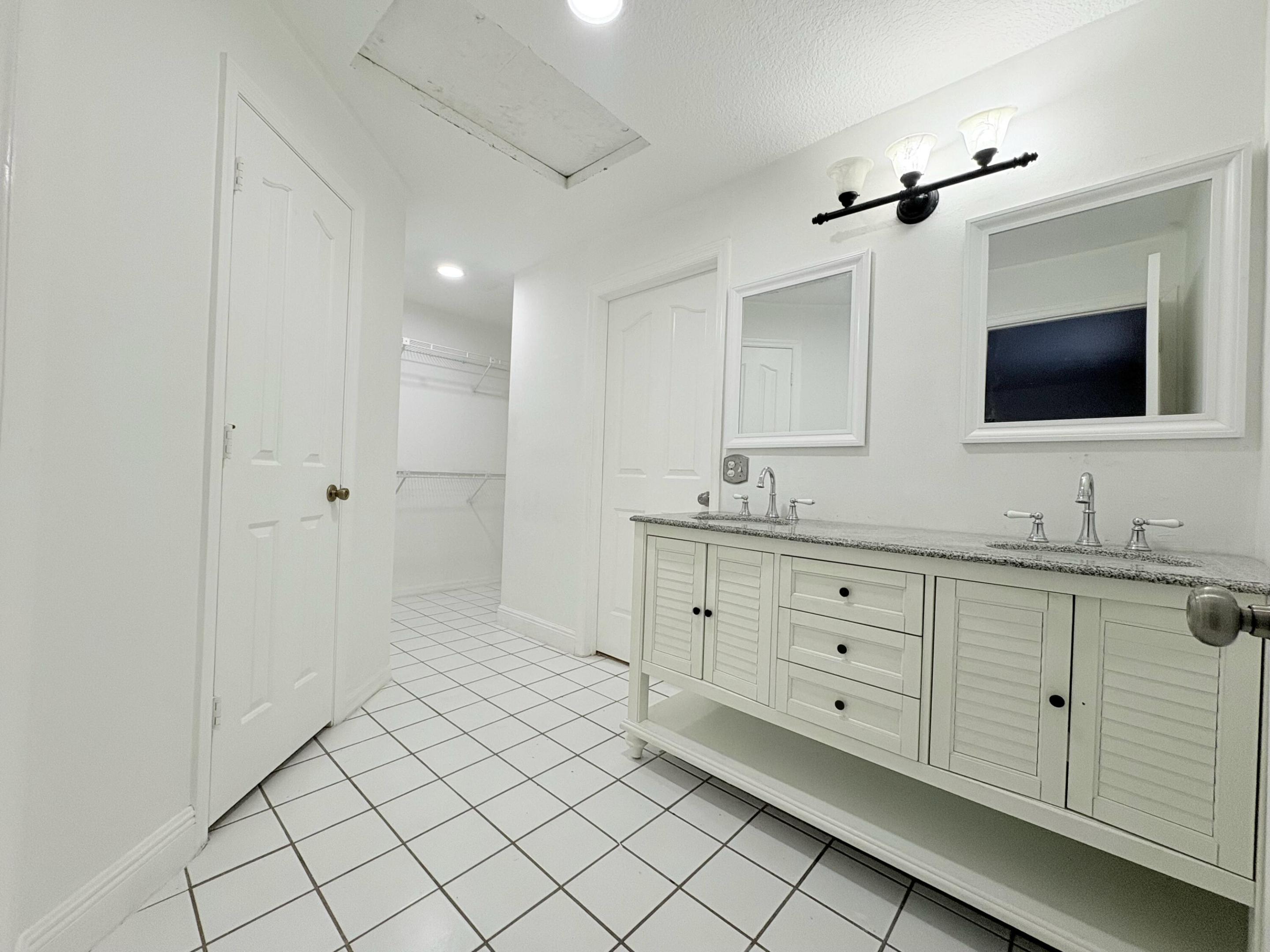 WYNNEWOOD ACRES 6 - Residential