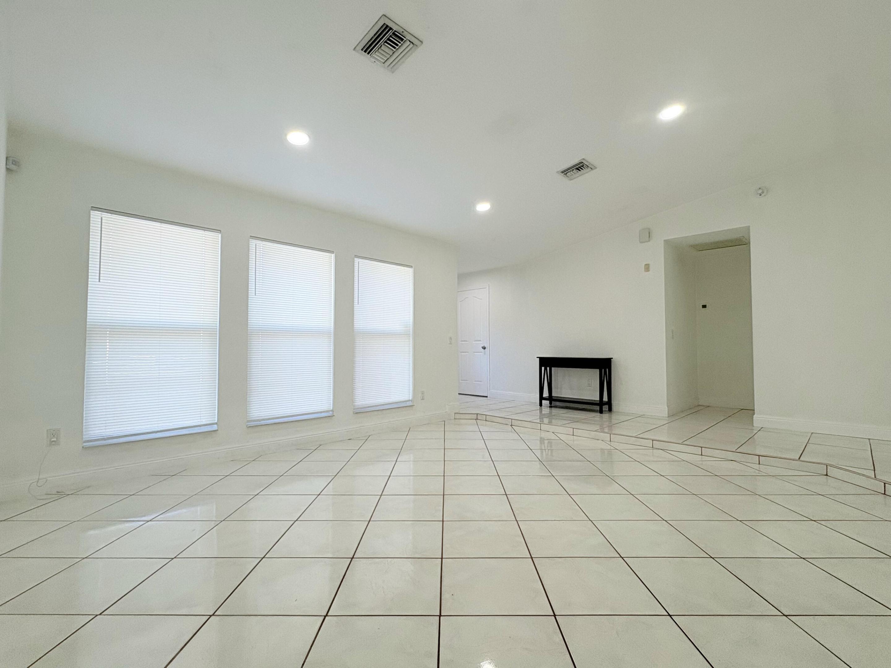 WYNNEWOOD ACRES 6 - Residential